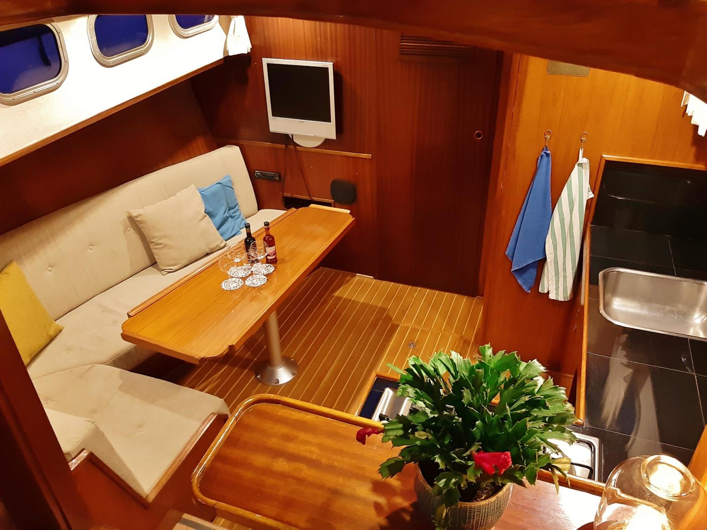 Cabin on Boat photo 3