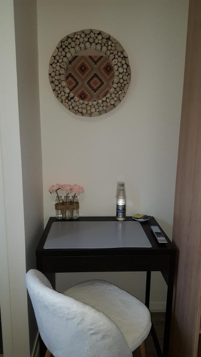 Double Room - Photo 9