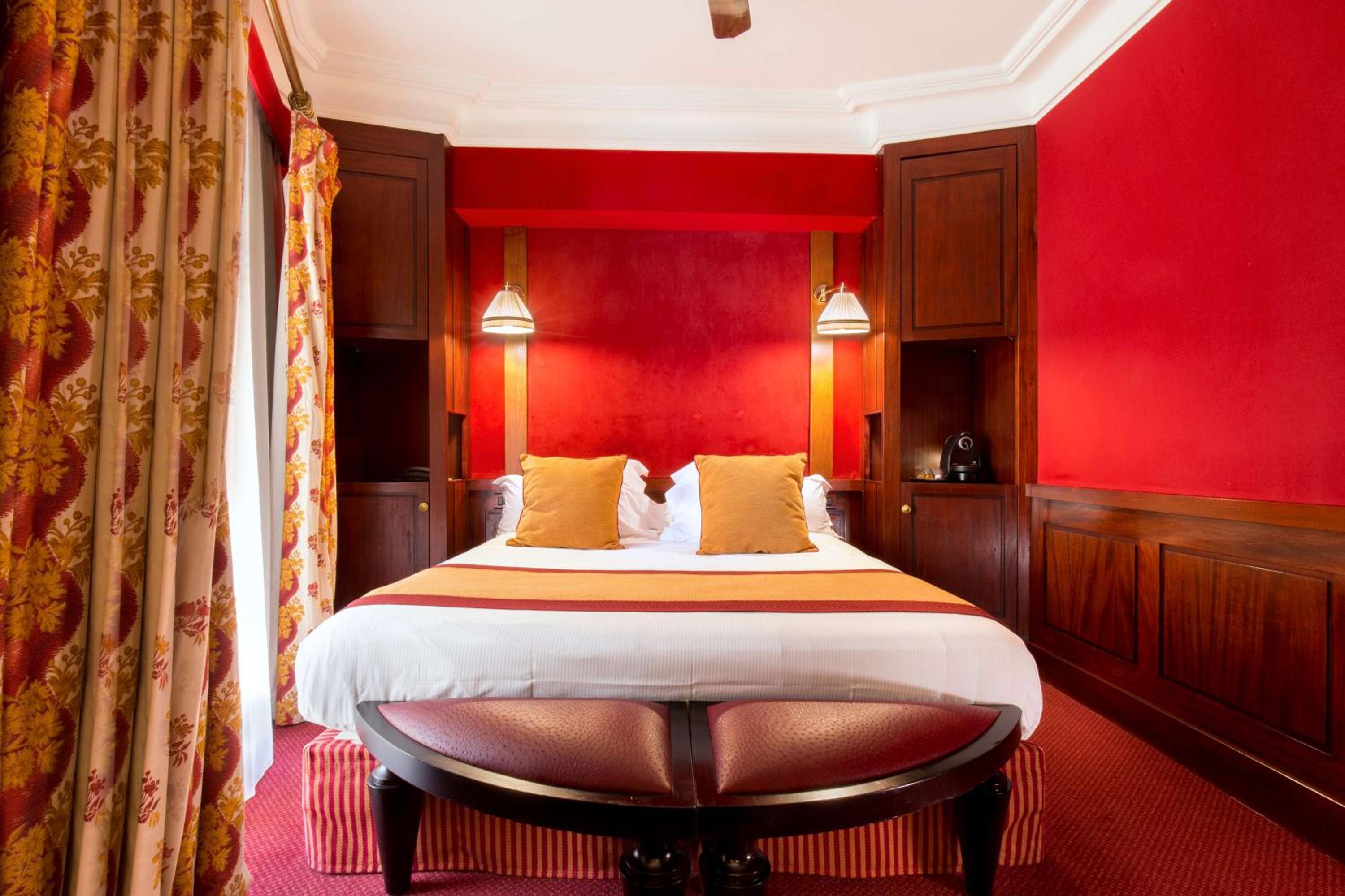 Suite - Photo 3
