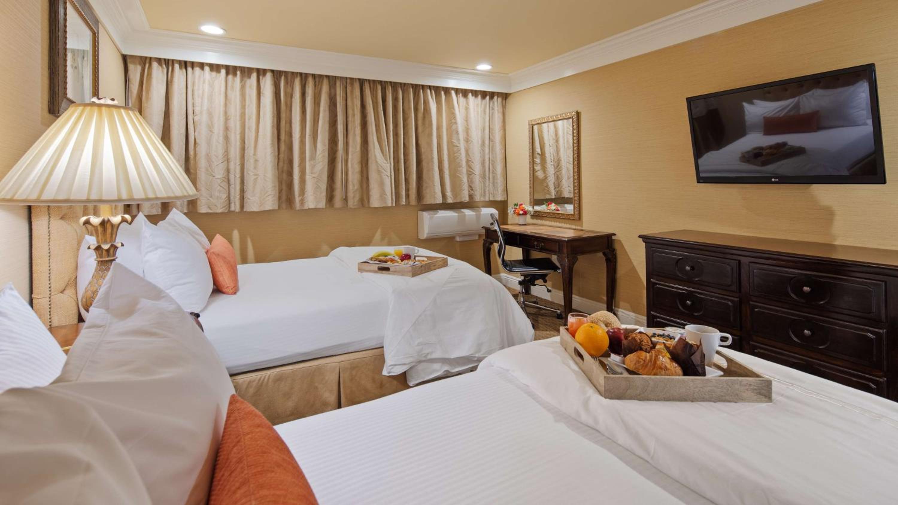 Double Room with 2 Double Beds - Non-Smoking