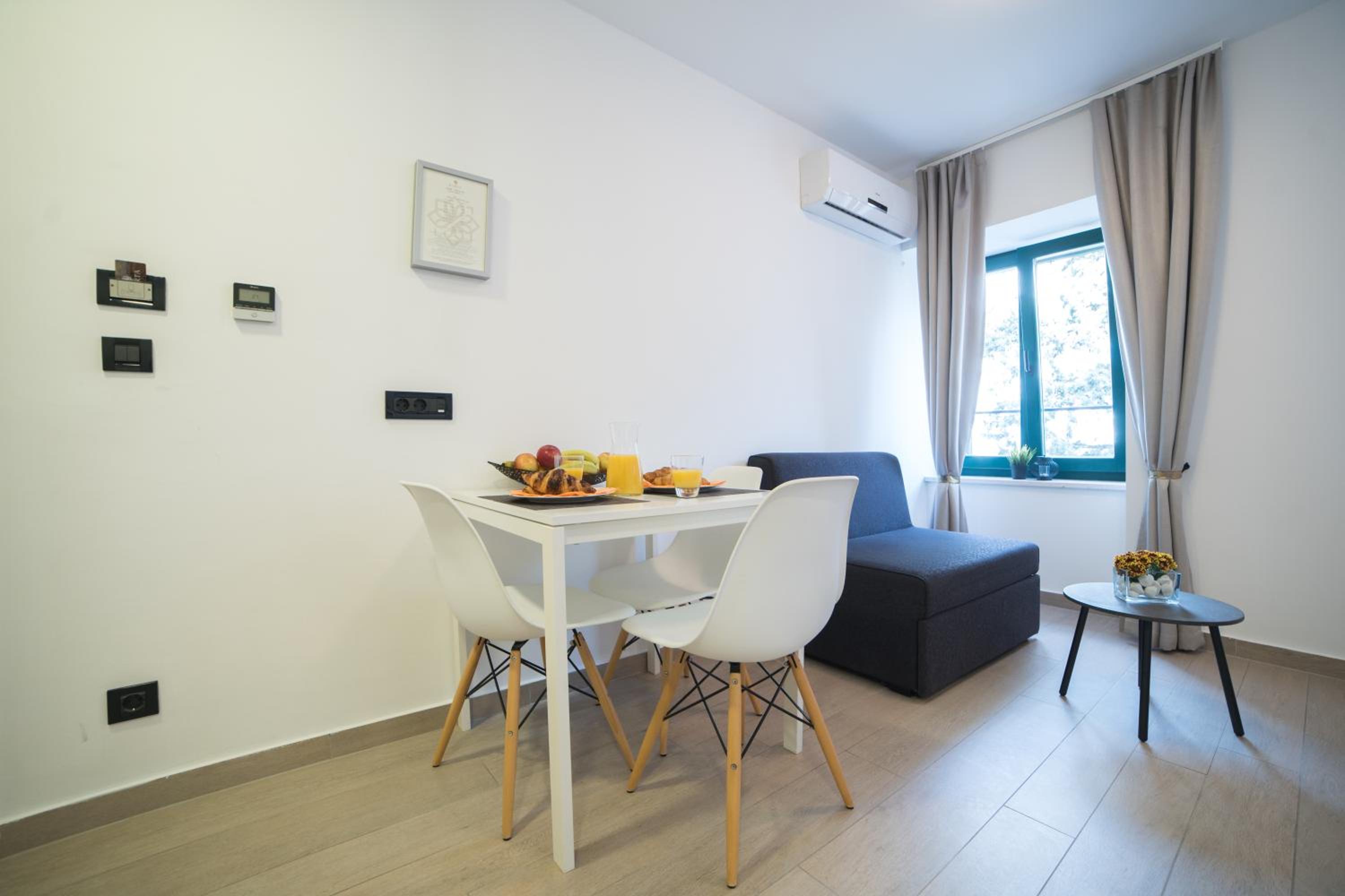 Studio with Balcony (3 Adults)  photo 2