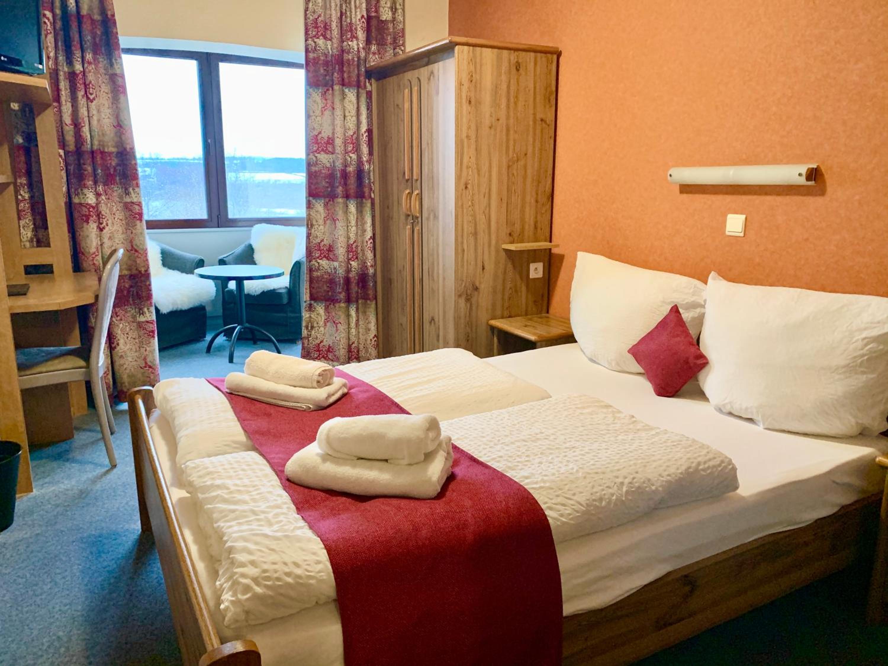 Double or Twin Room photo 3