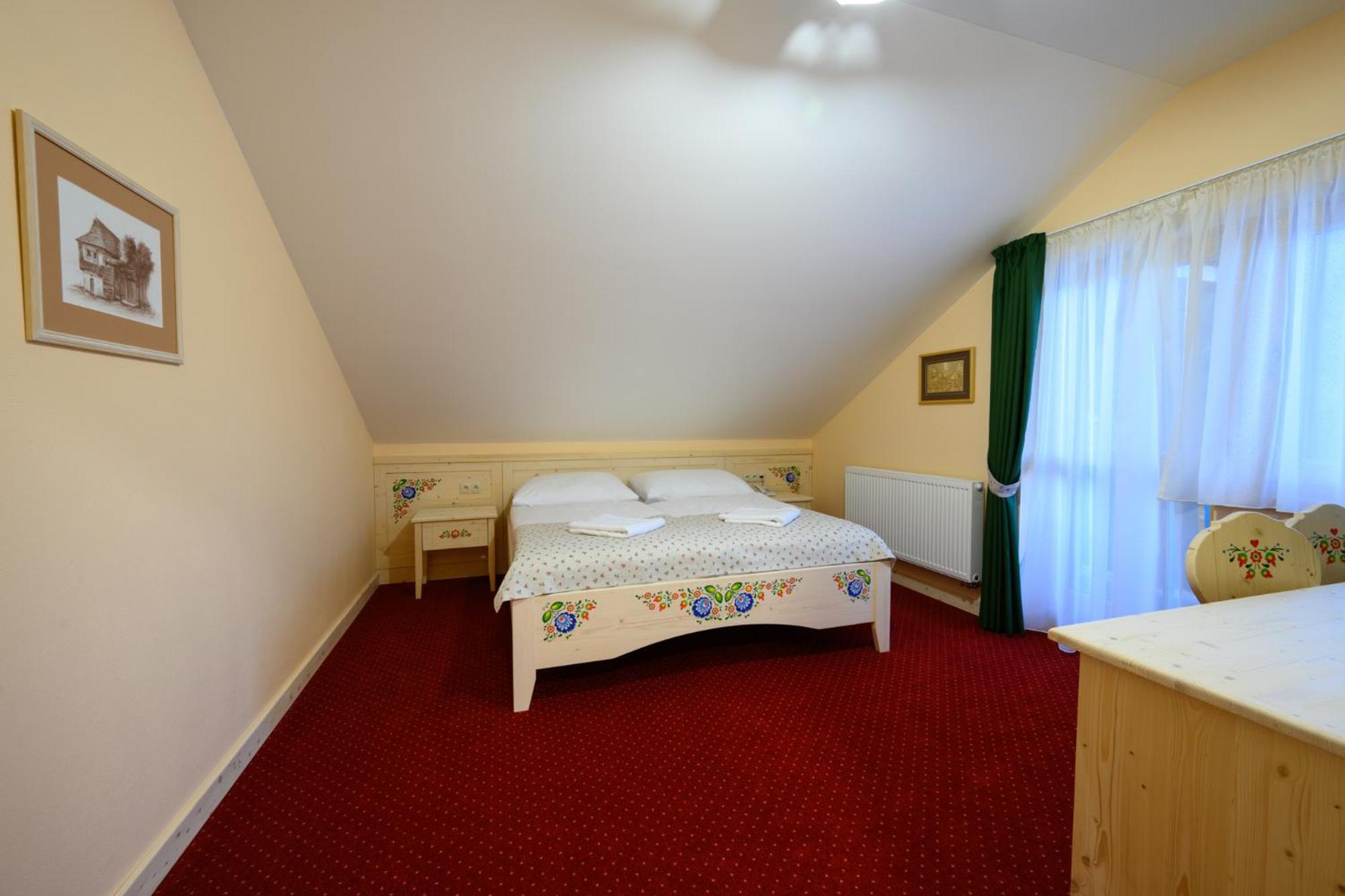 Deluxe Double Room with Balcony photo 2