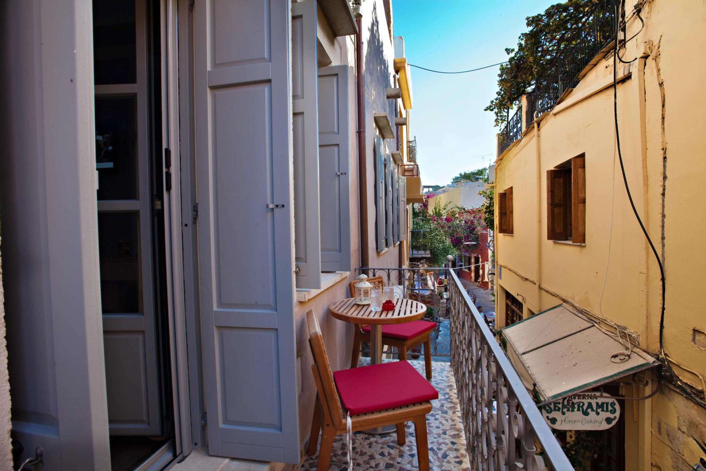 Deluxe Room - Photo 4
