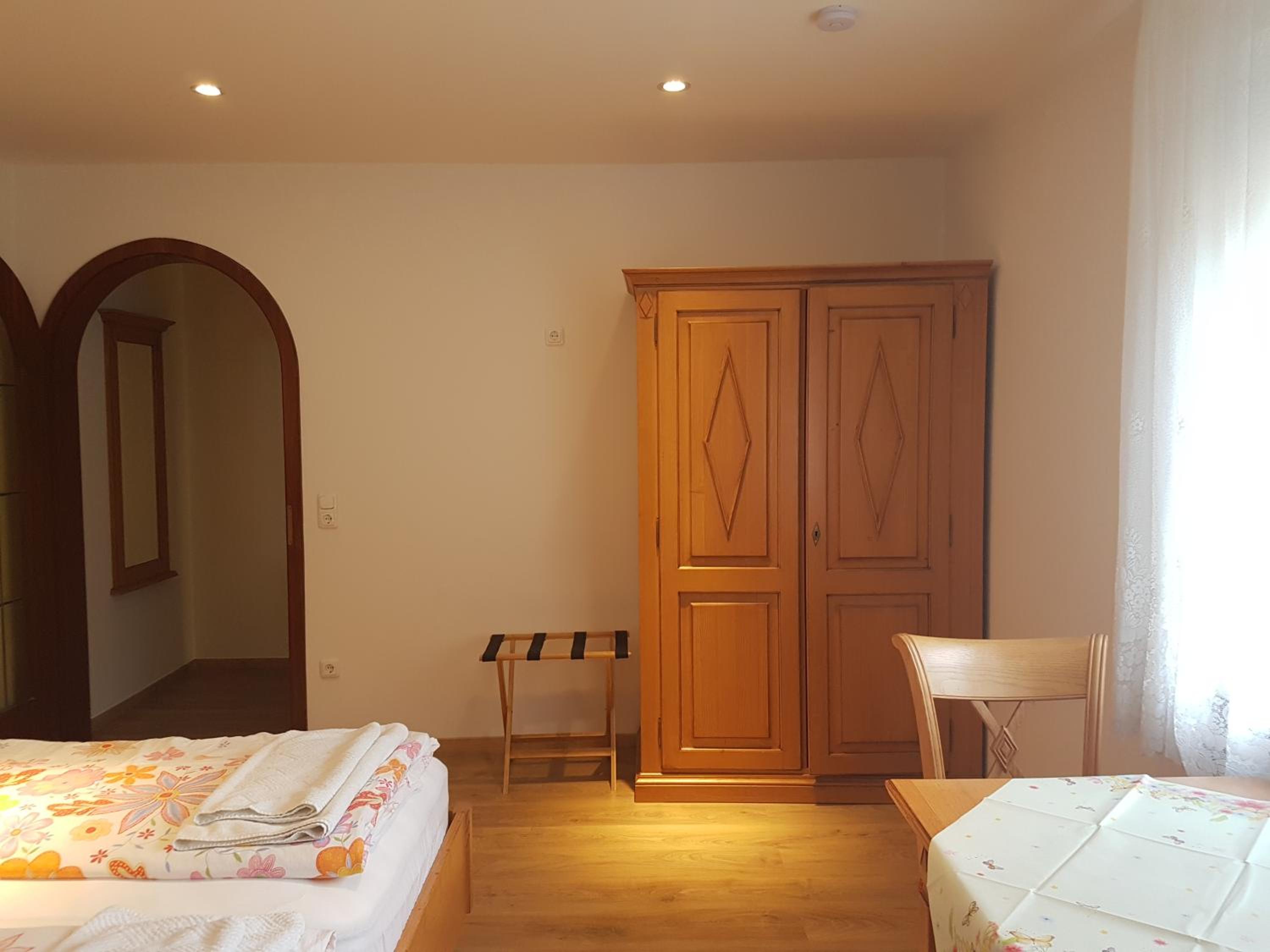 Standard Queen Room - Photo 2