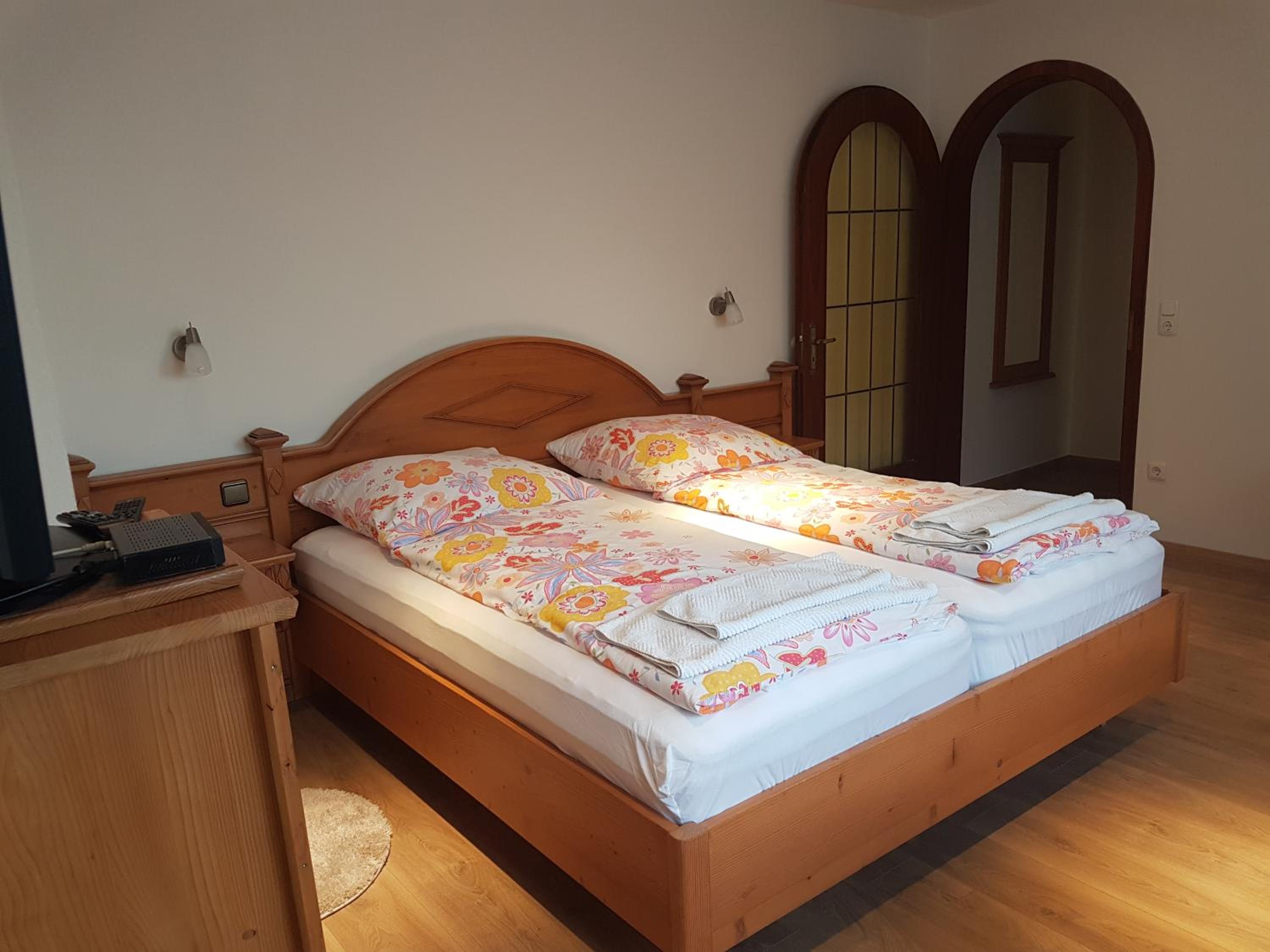 Standard Queen Room - Photo 4
