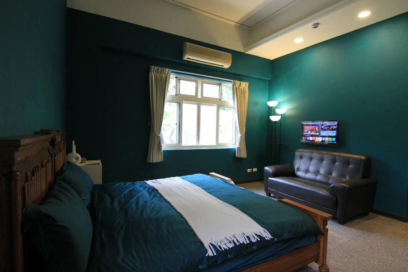 Standard Queen Room photo 1