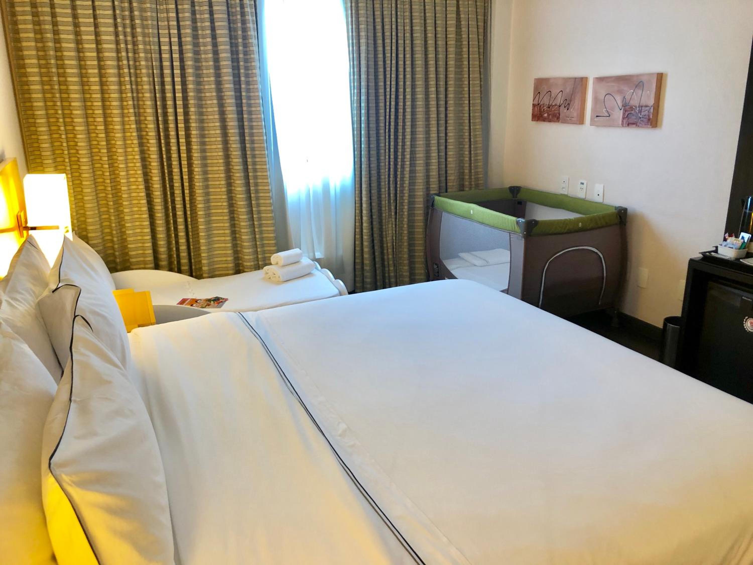Premium Queen Room - Photo 6