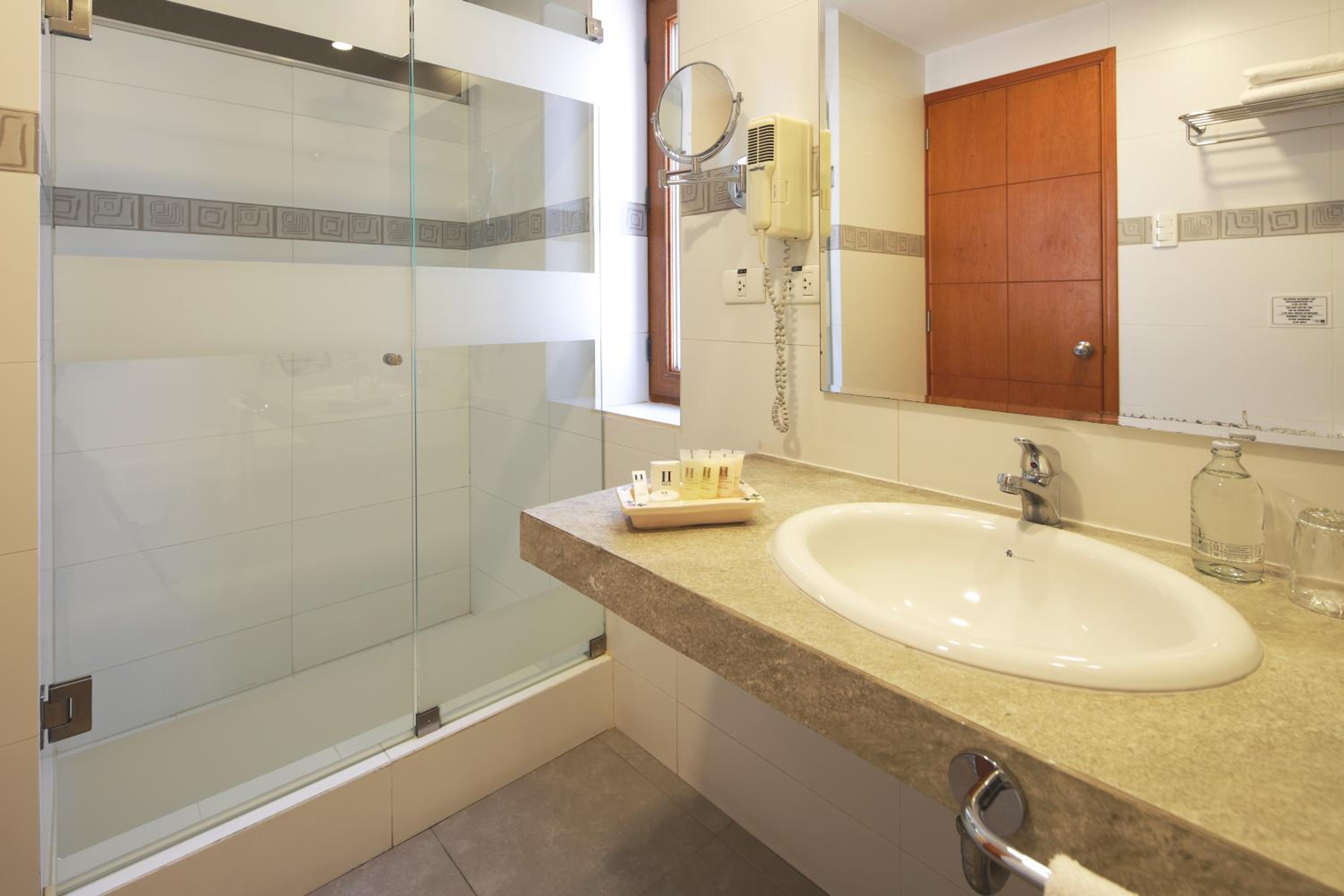 Double Room - Photo 9