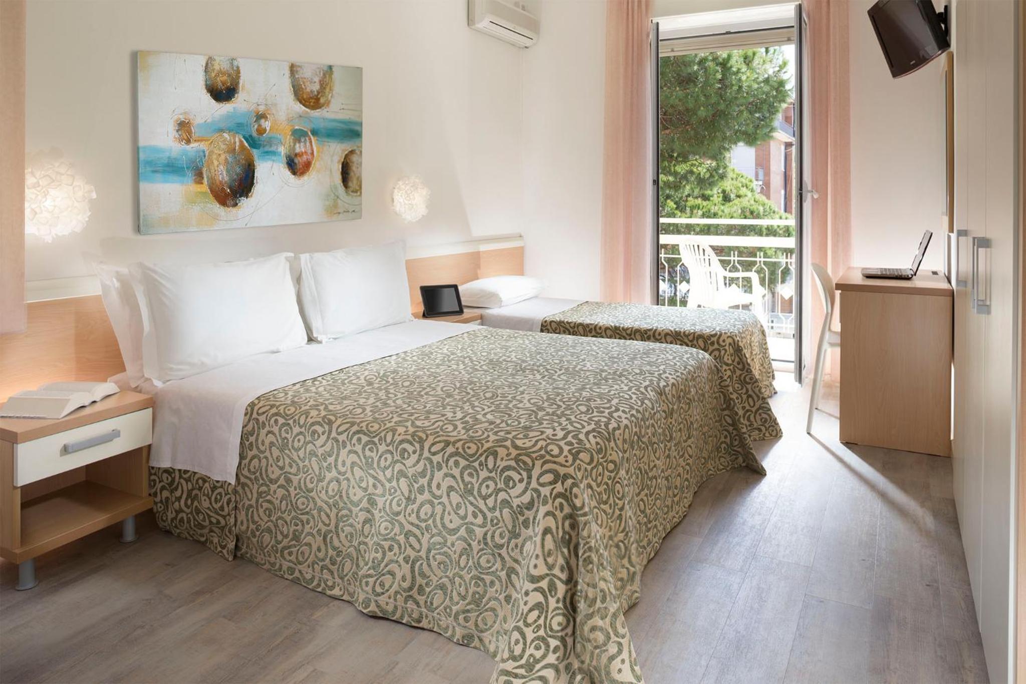 Triple Room photo 2
