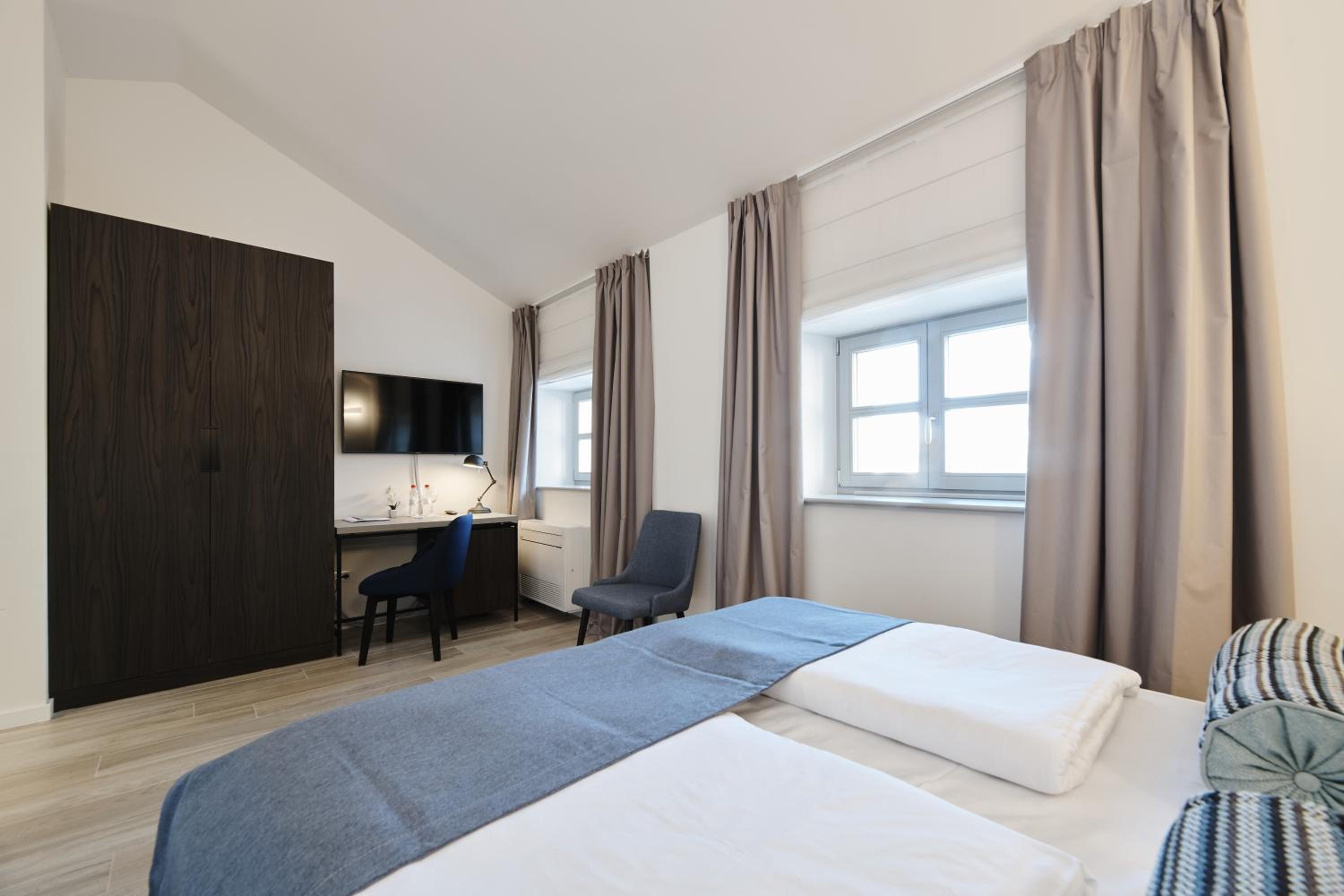 Standard Double Room photo 3