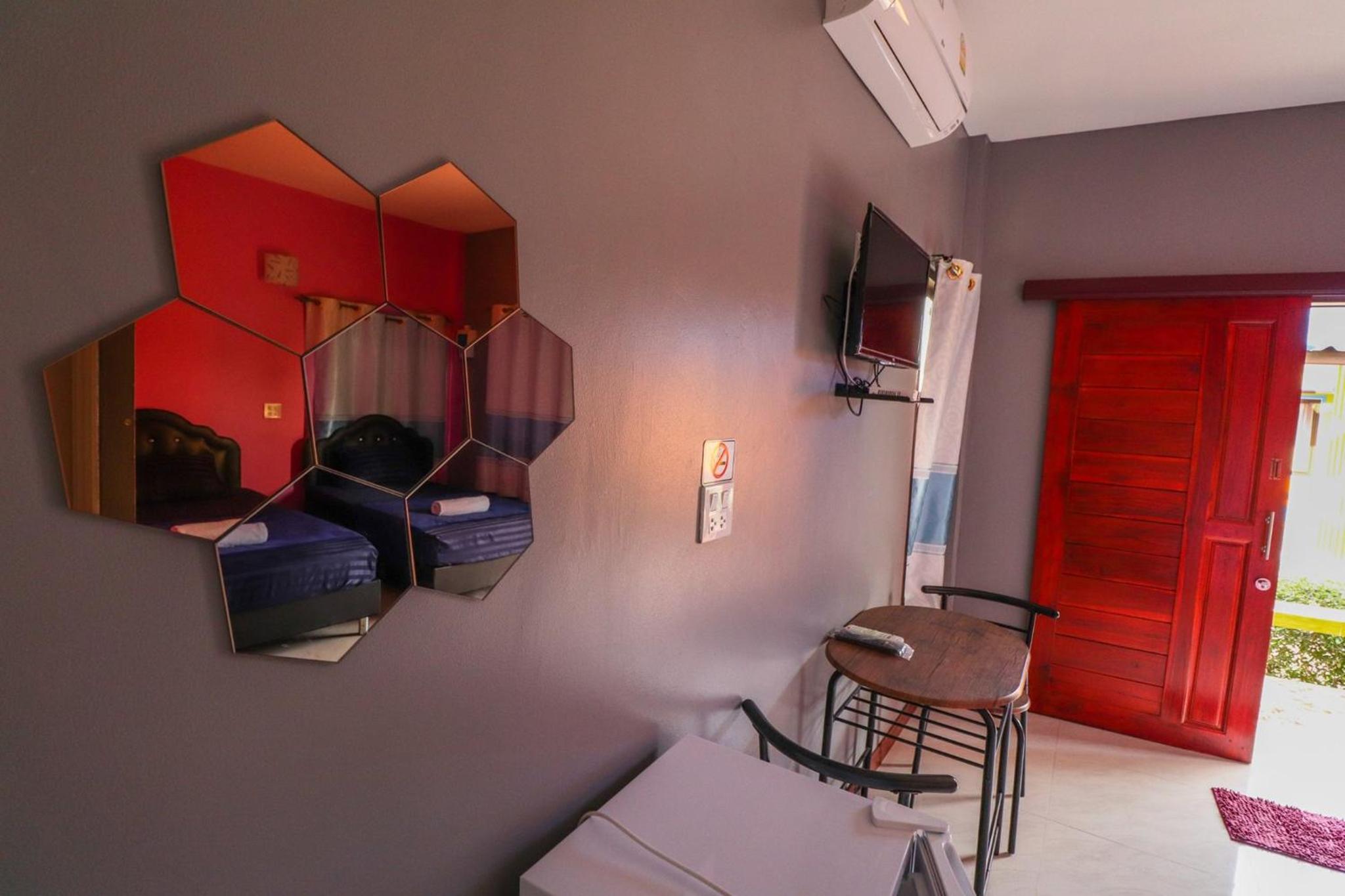 Deluxe Twin Room - Photo 6