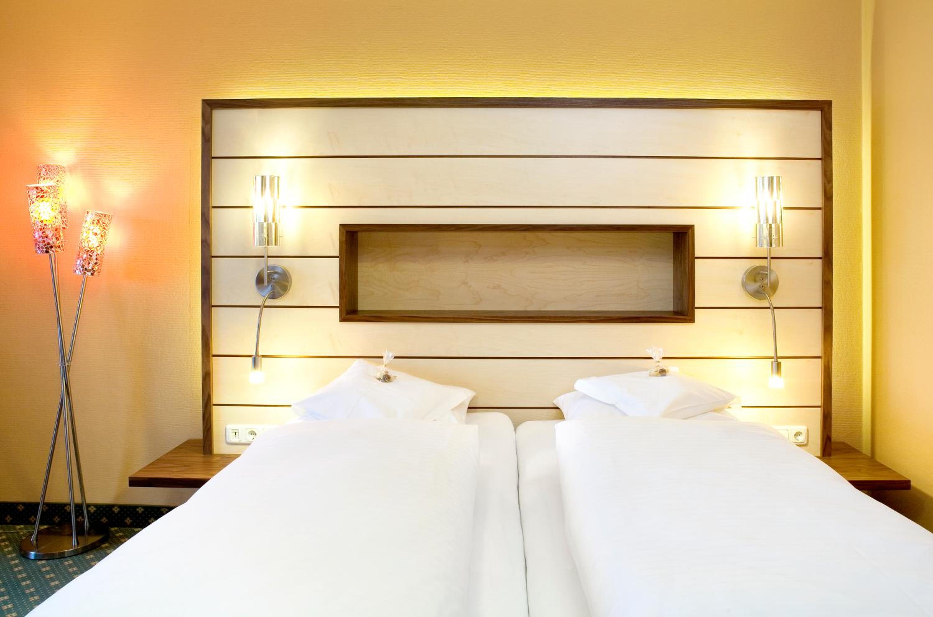 Double Room with Balcony - Photo 2