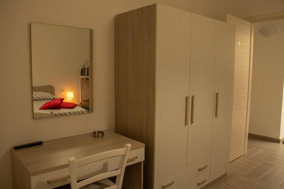 Family Room - Photo 3
