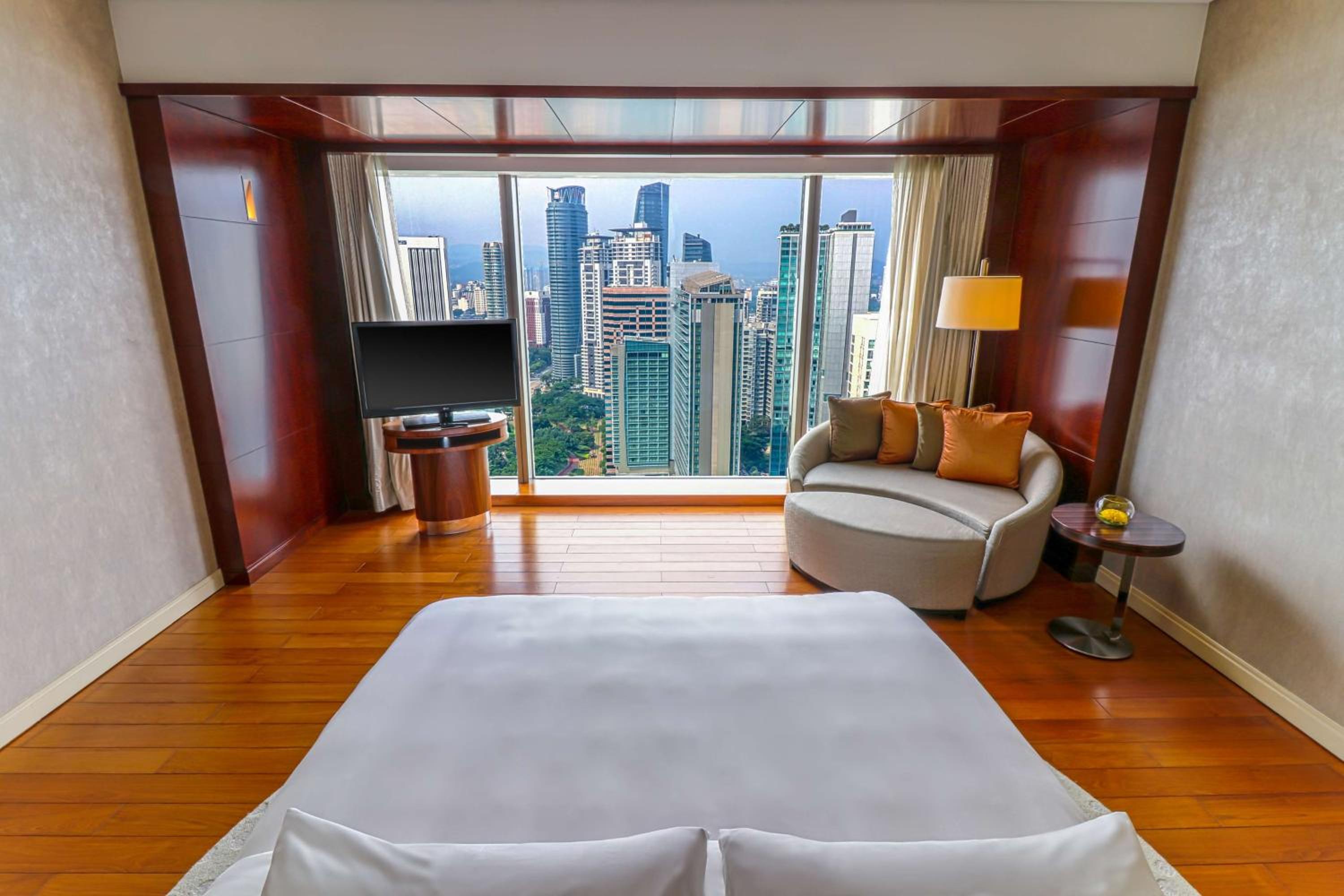 Grand Executive Suite