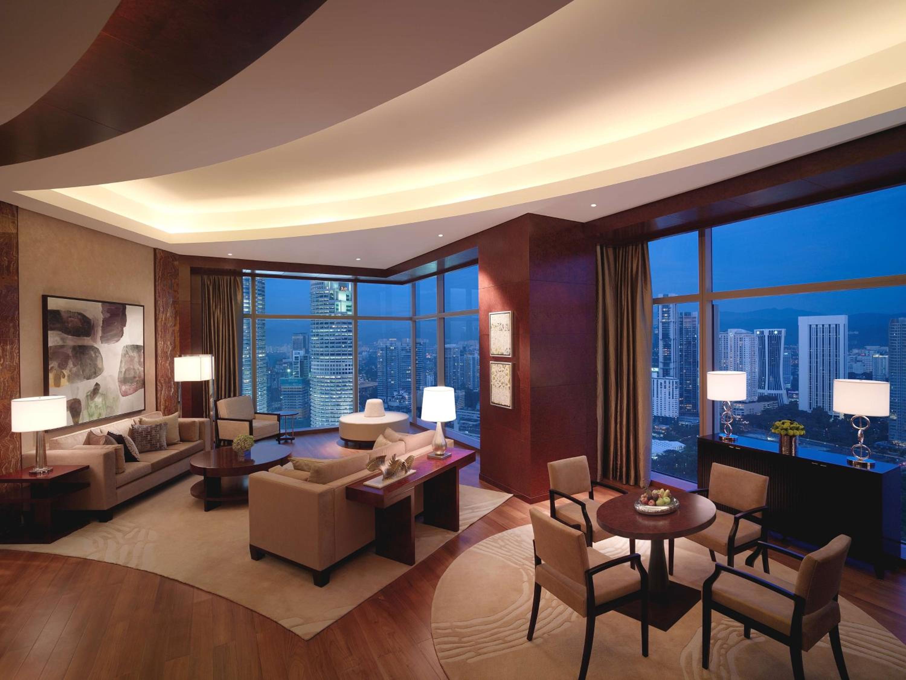 Diplomat Suite Diplomat Suite