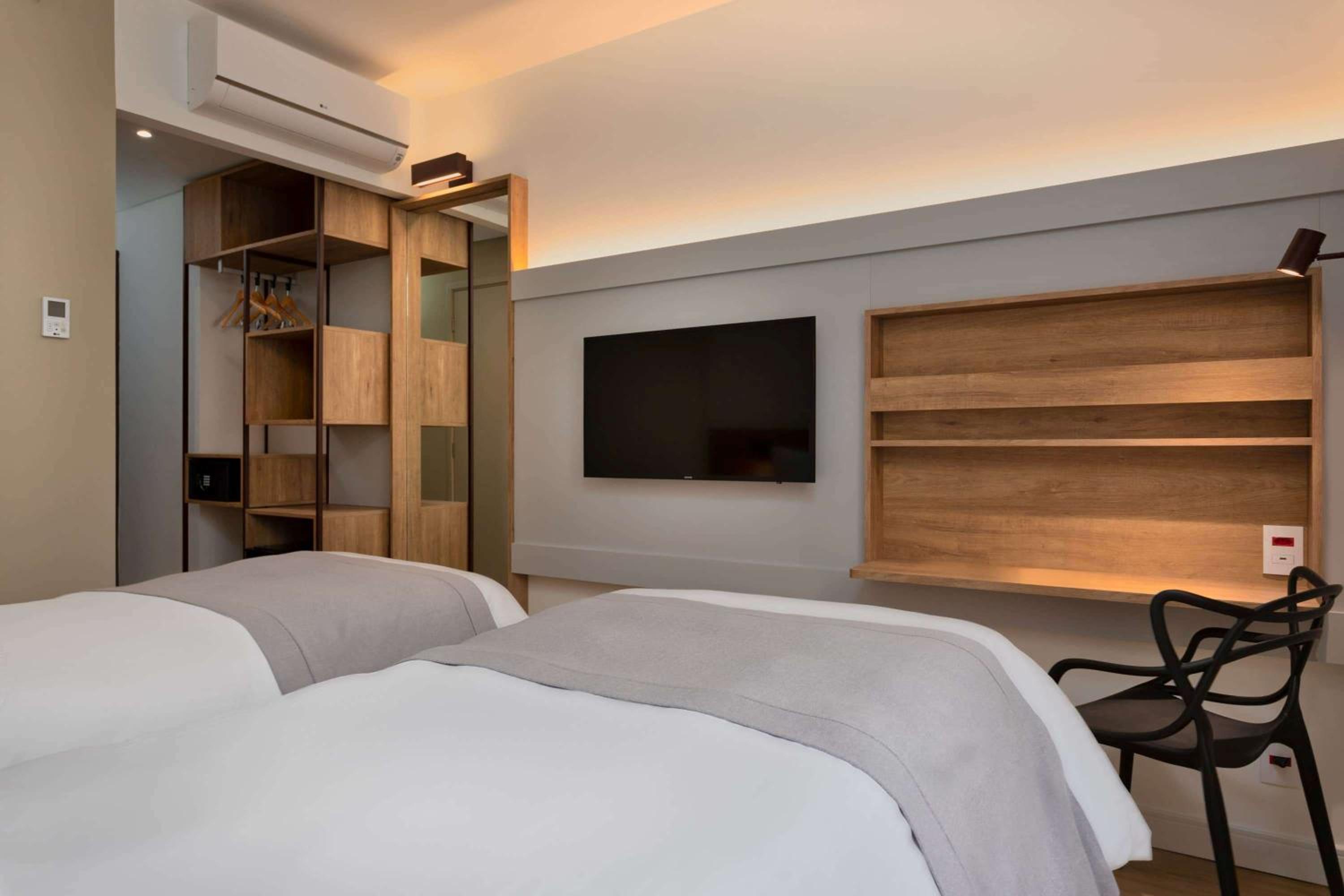 Standard Twin Room - Non-Smoking - Photo 3