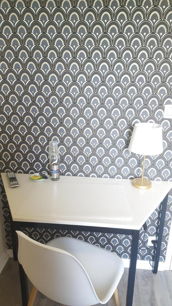 Deluxe Room - Photo 9