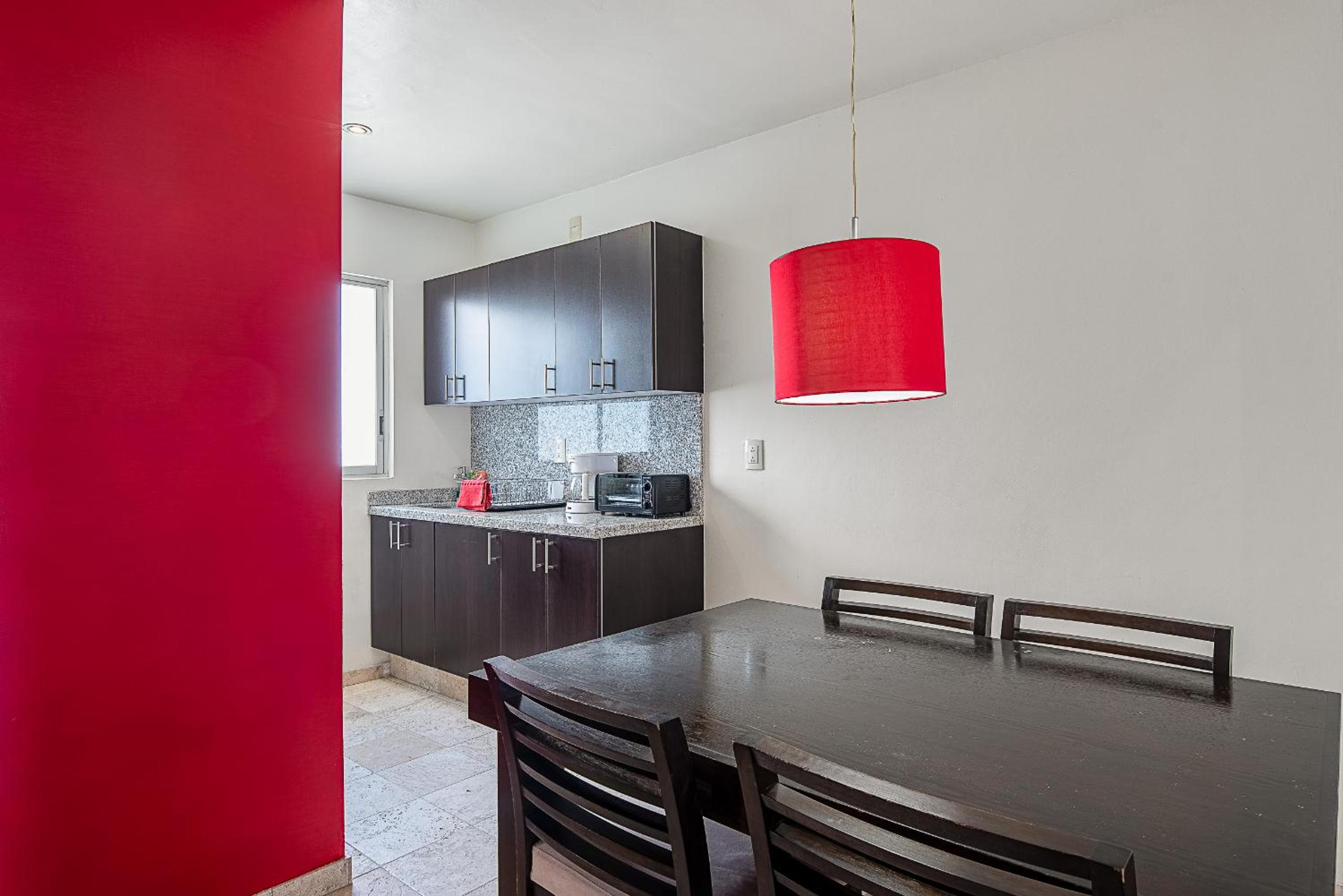 Executive Suite - Photo 30