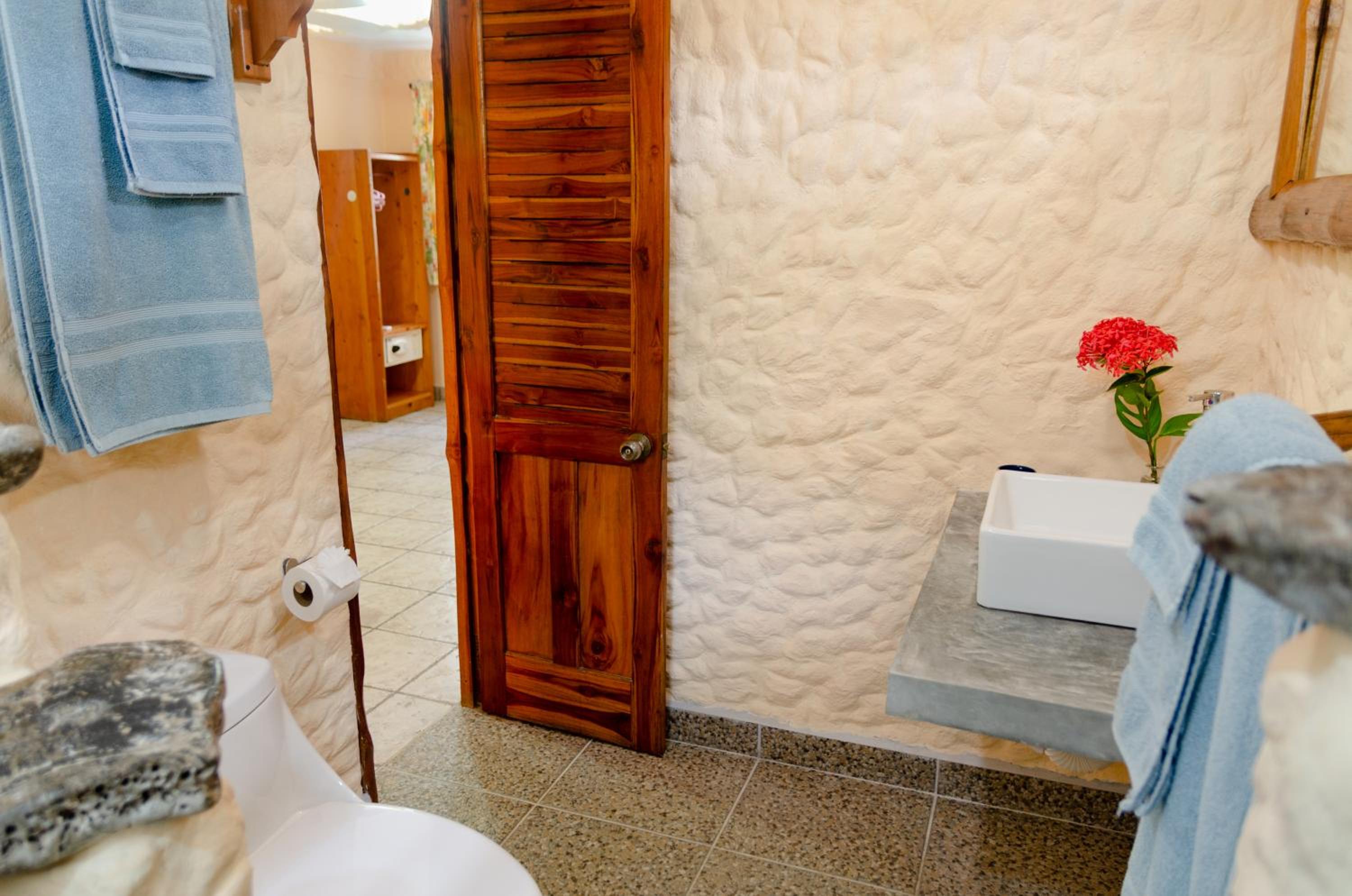 Double or Twin Room with Private Bathroom photo 3