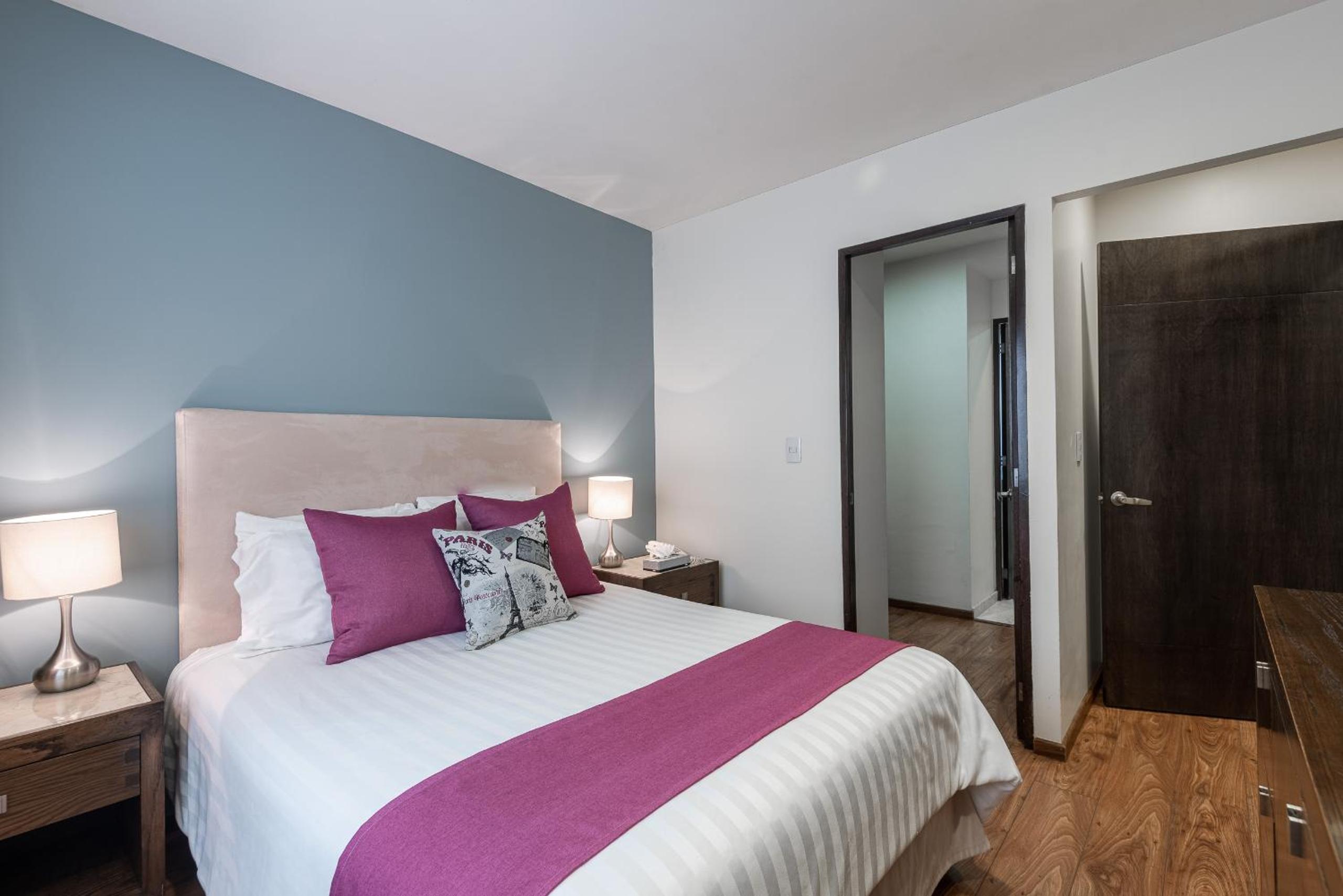Superior Suite - Photo 28