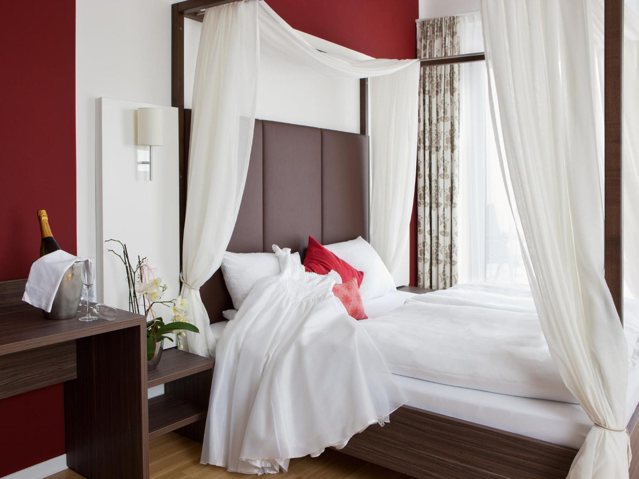 Double Room with View - Photo 7