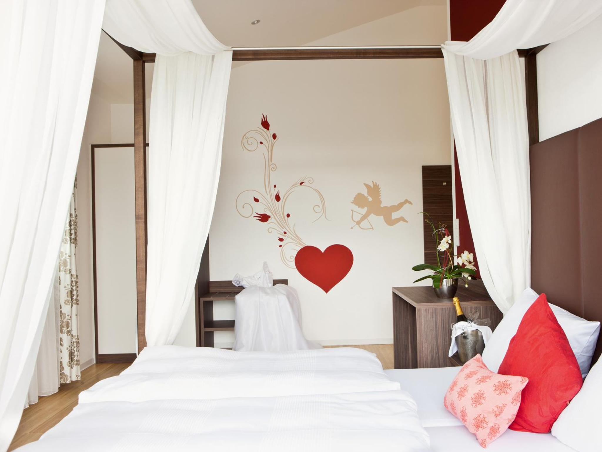 Double Room with View - Photo 1