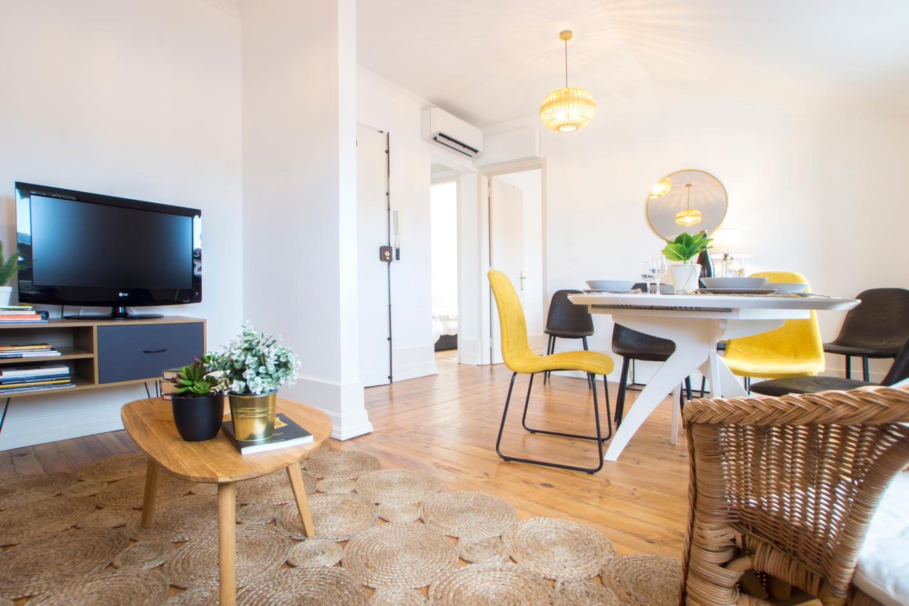 Three-Bedroom Apartment photo 1