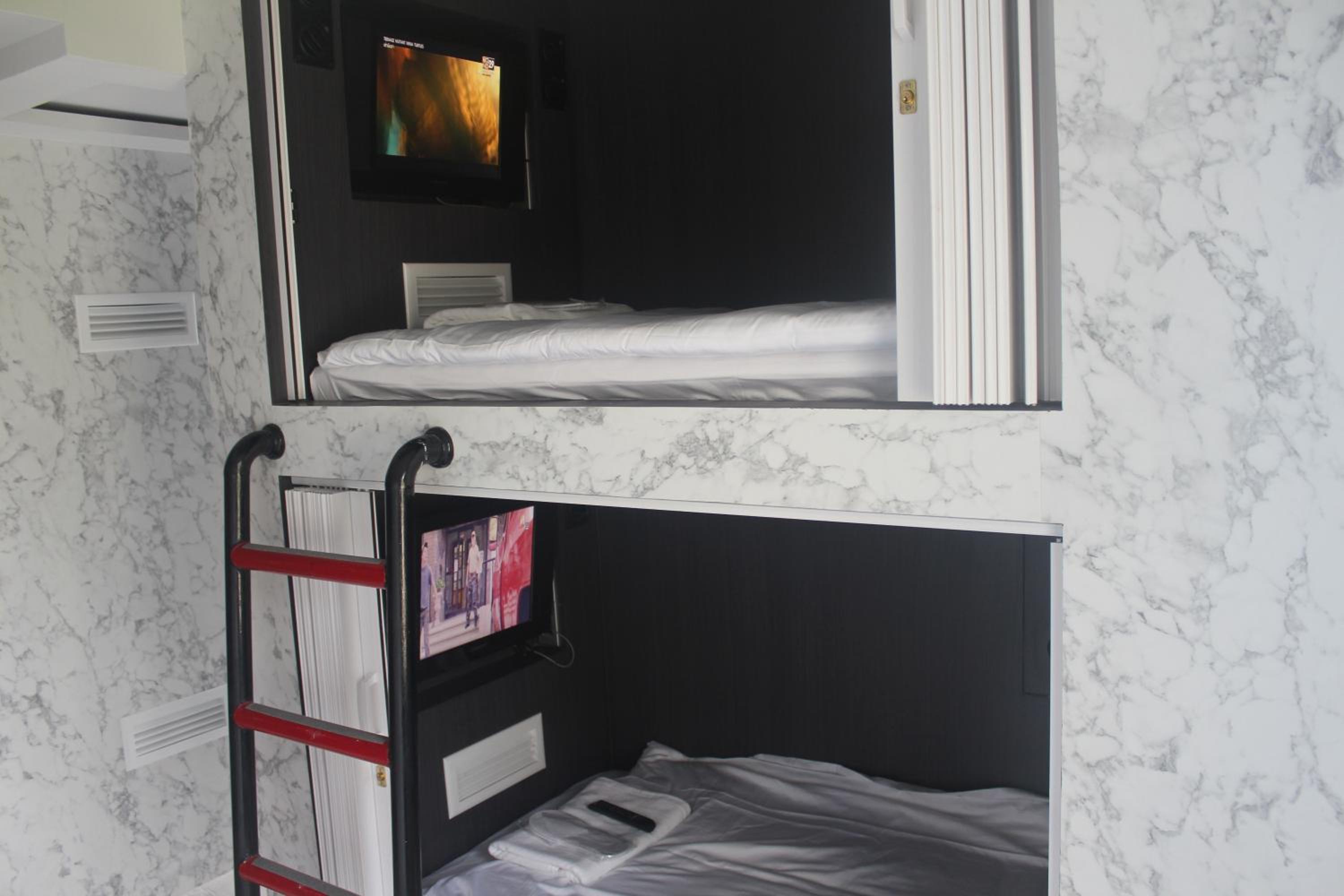 Bunk Bed in Female Dormitory Room   photo 1