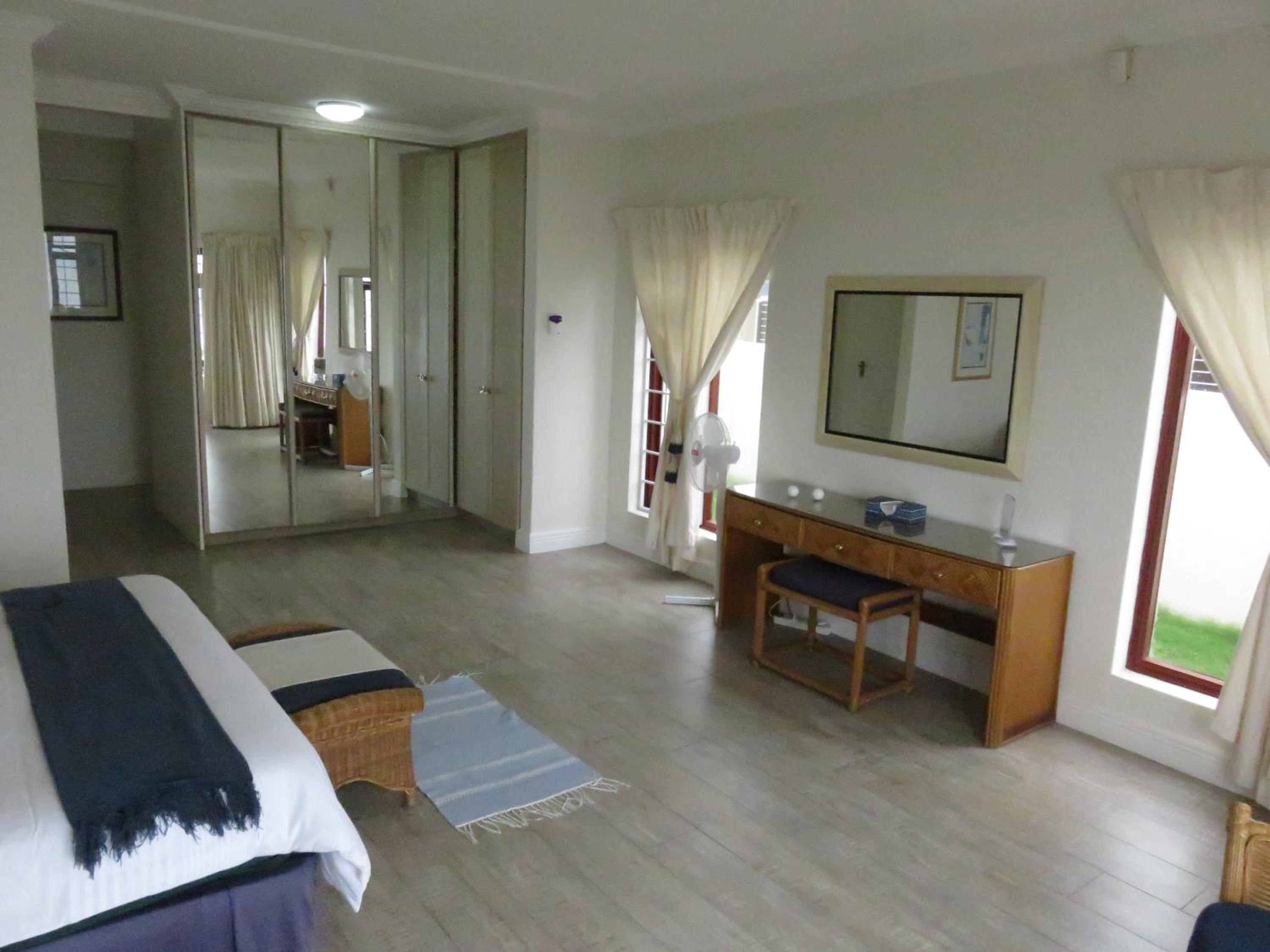King Room with Sea View - Photo 5