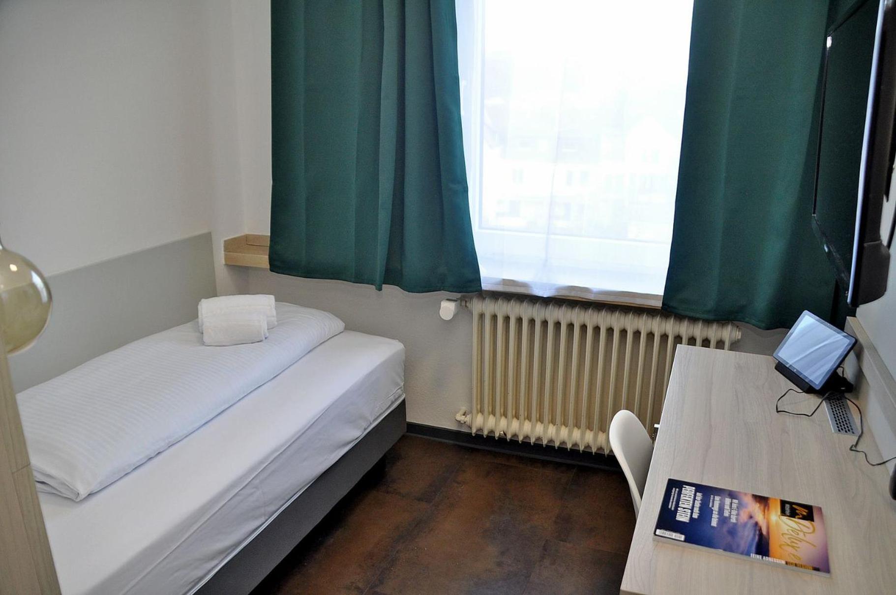 Single Room photo 2