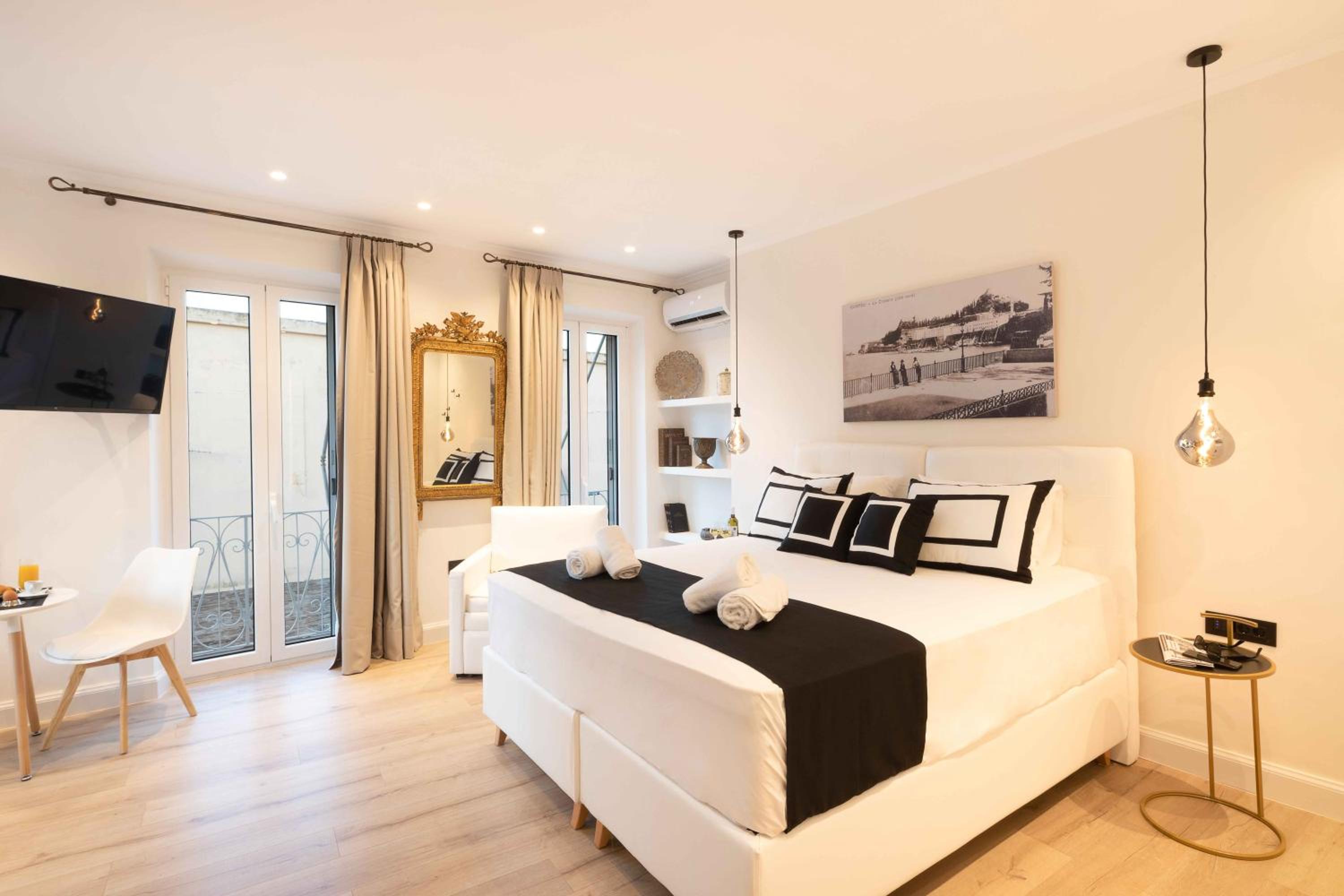 Standard Double Suite