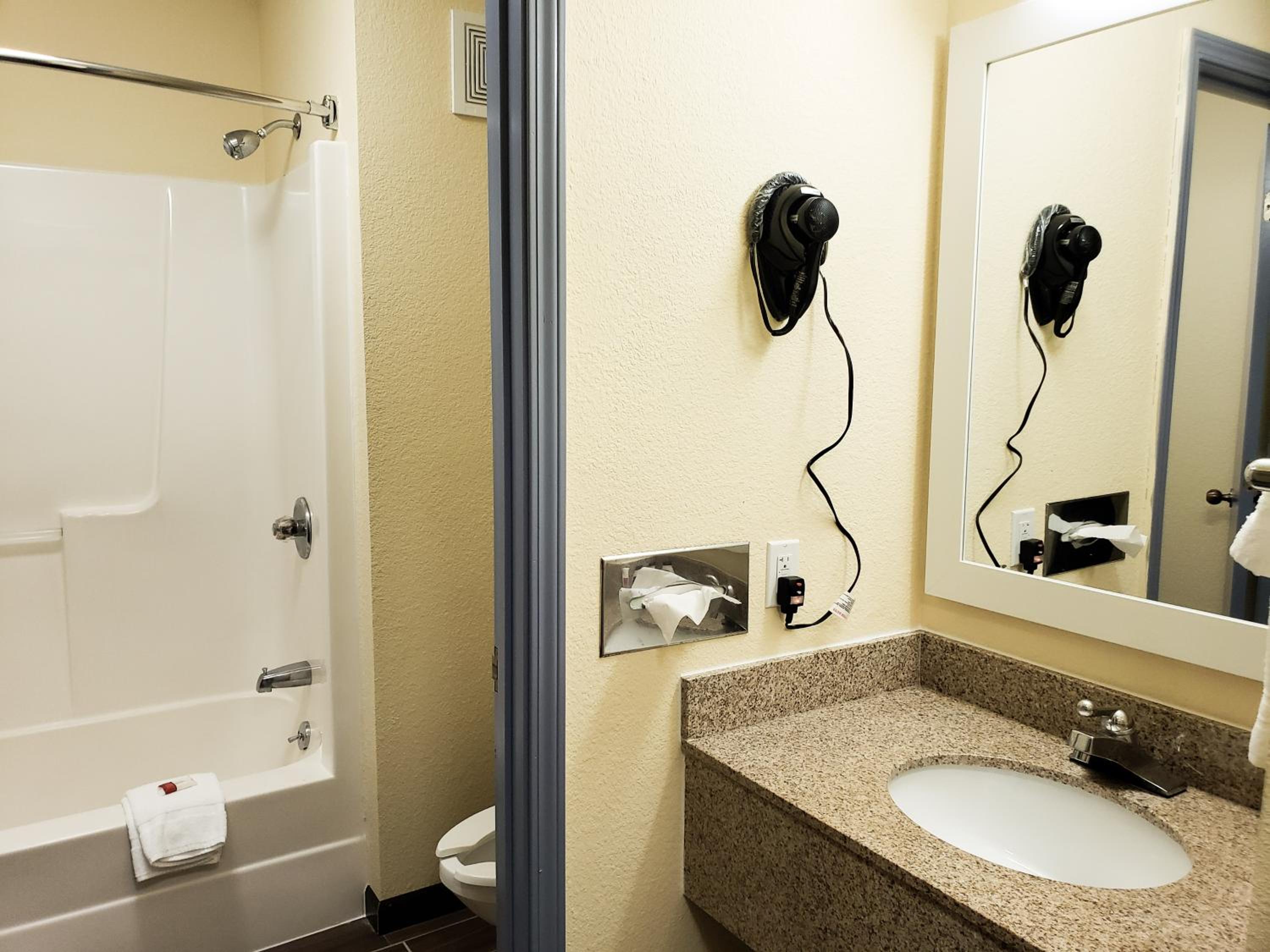 King Room - Non-Smoking - Photo 3