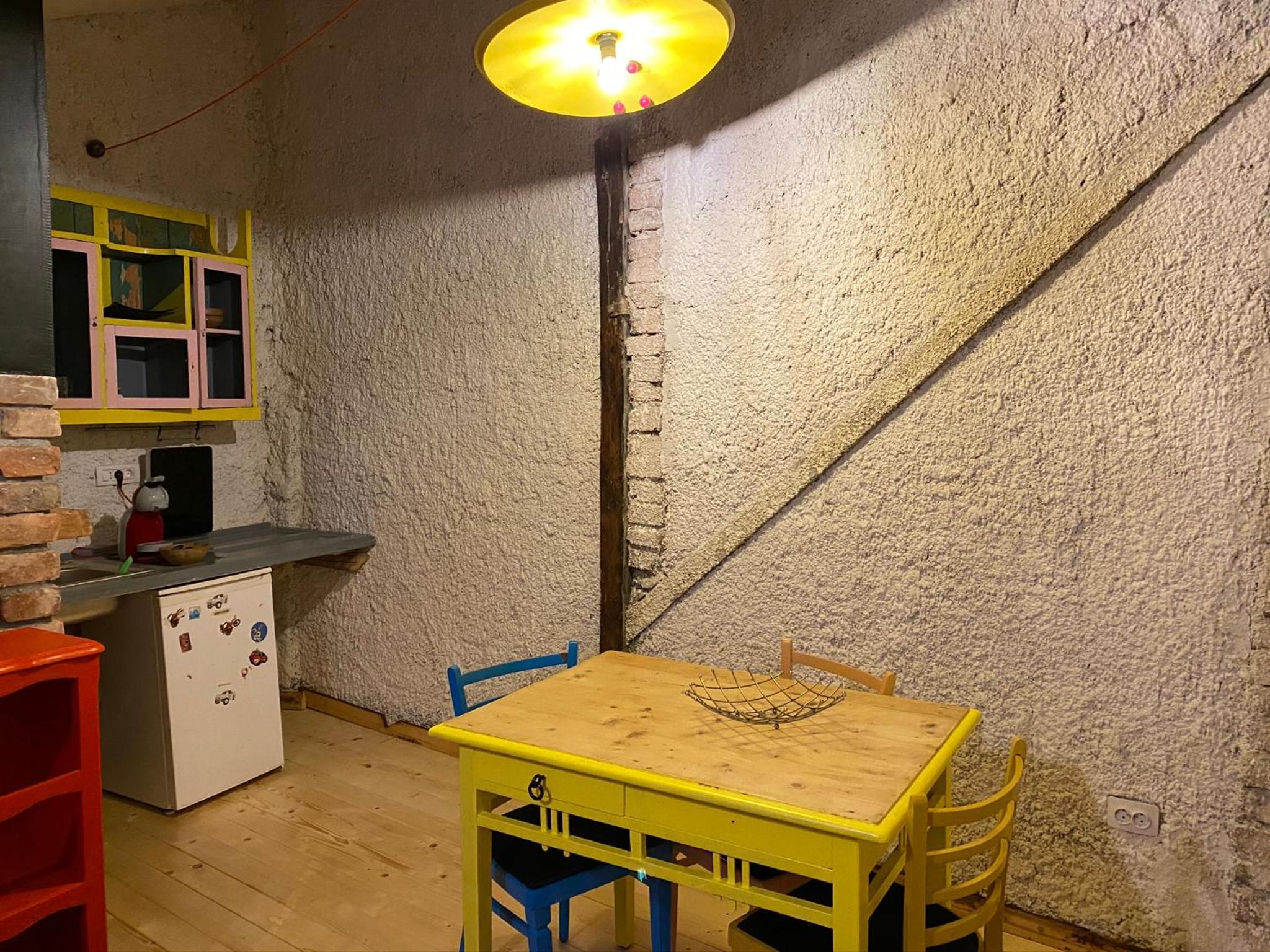 Studio Apartment - Photo 8