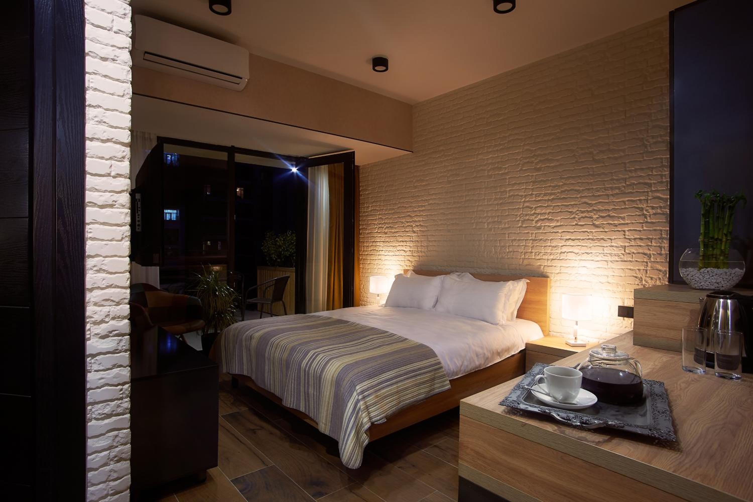 Queen Room with Balcony