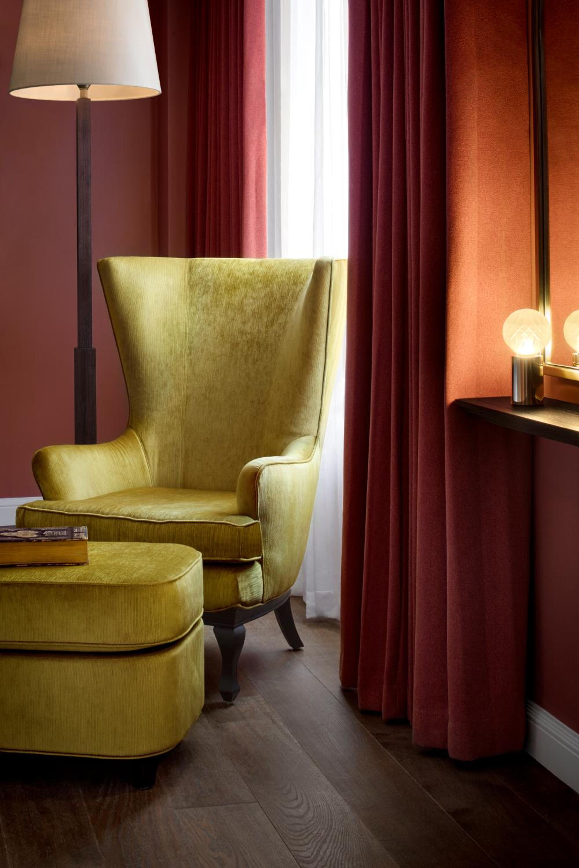 Suite with Garden View