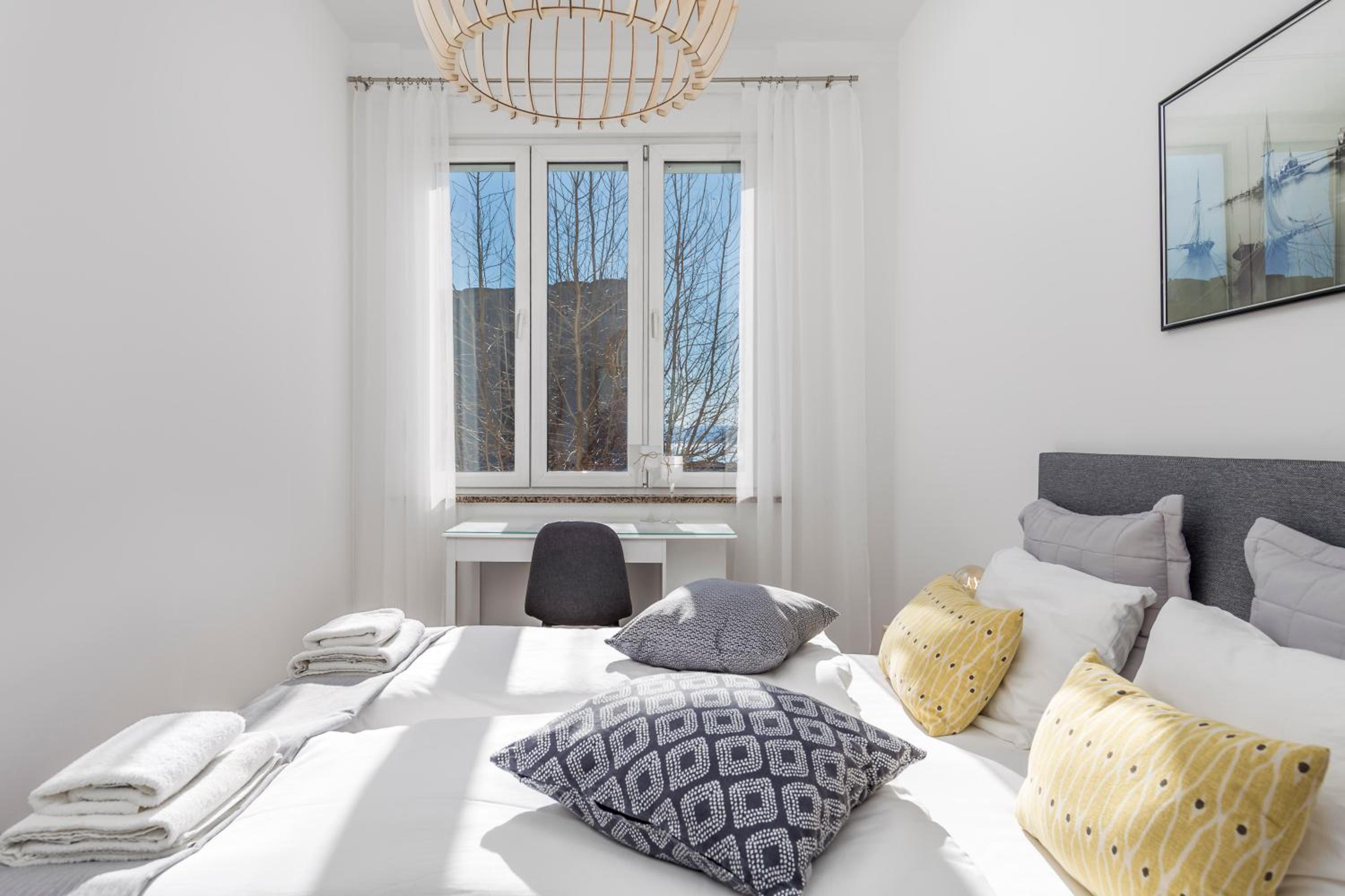 Two-Bedroom Apartment - Photo 35
