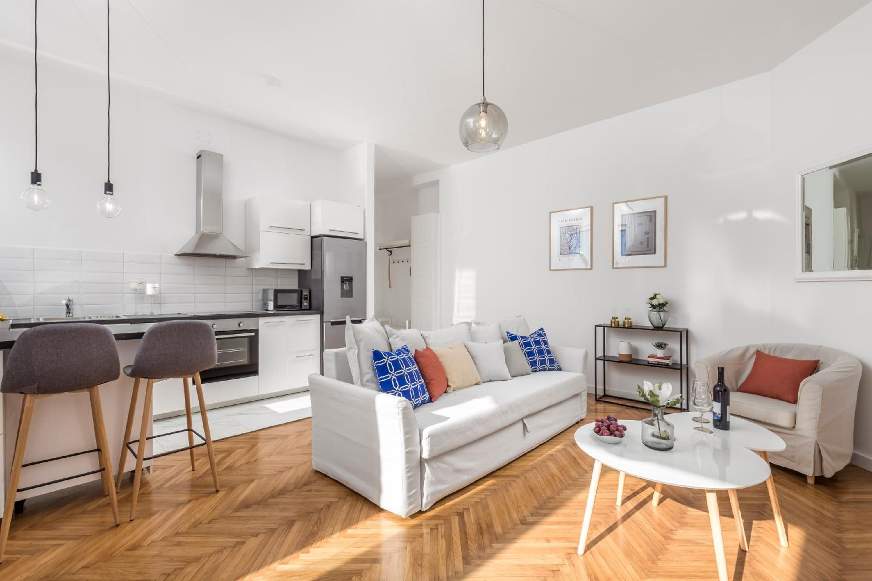 Two-Bedroom Apartment - Photo 38