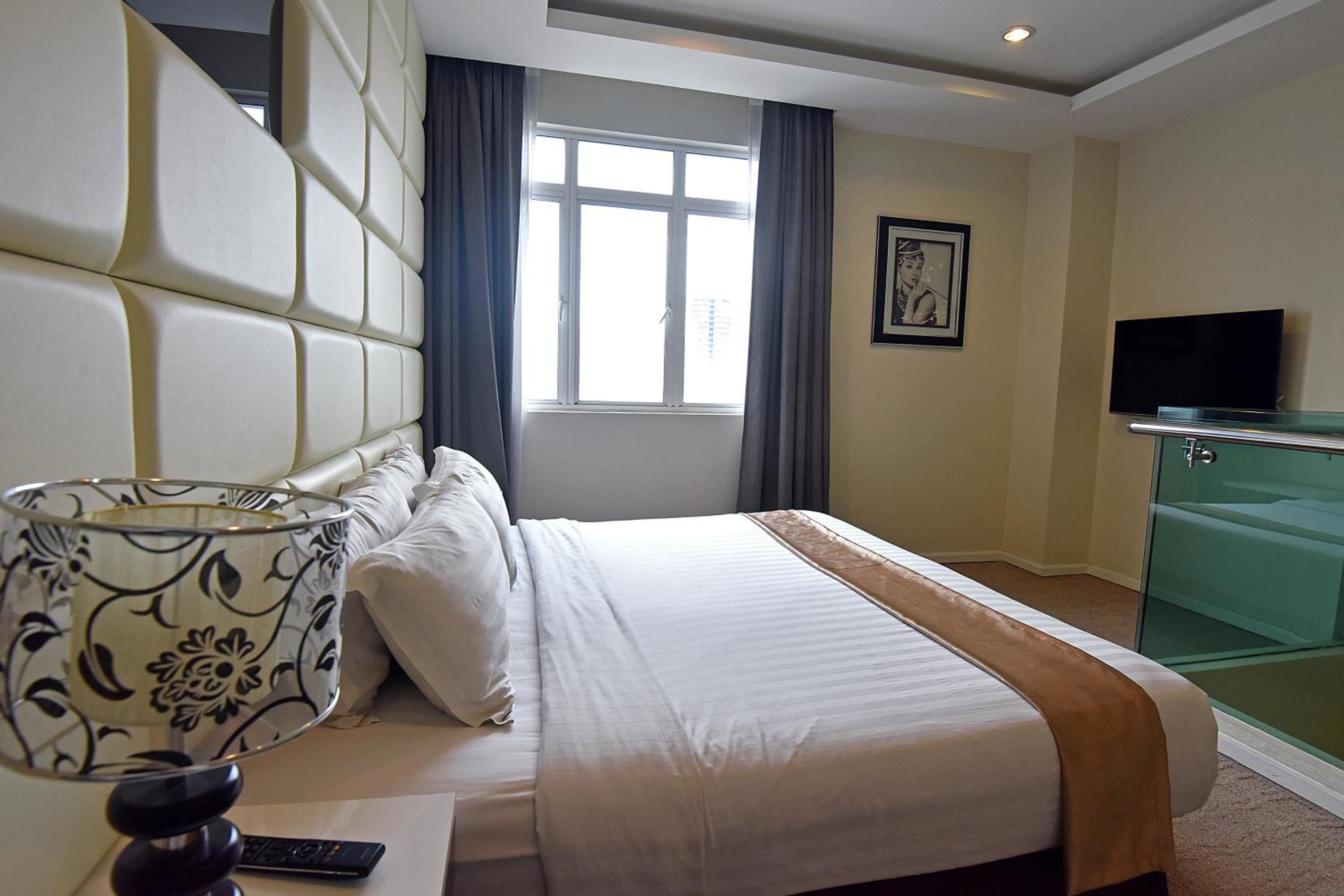 Duplex 1 Bedroom - Photo 3