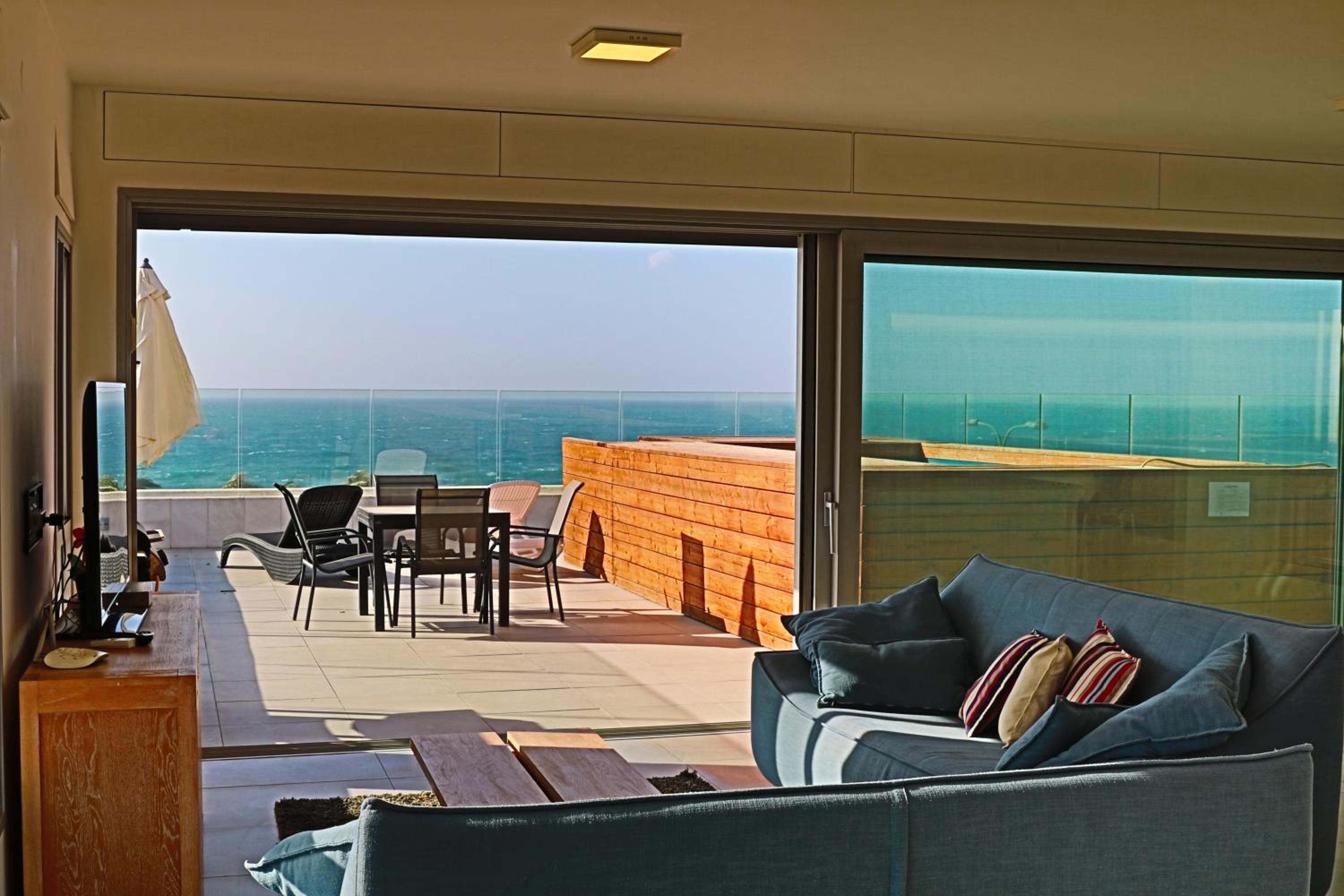 Three-Bedroom Villa photo 1