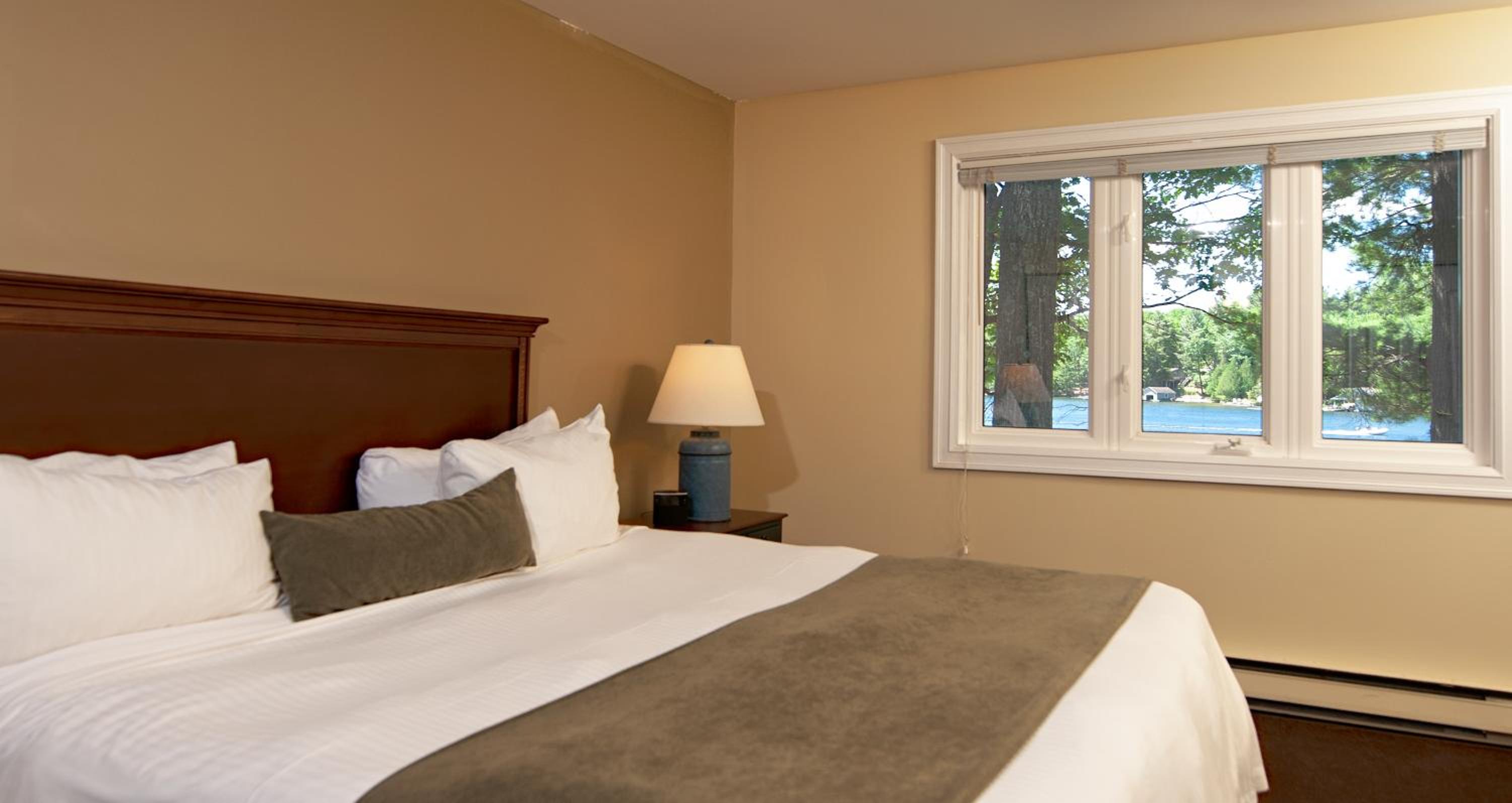 Premium One-Bedroom Suite - Photo 7