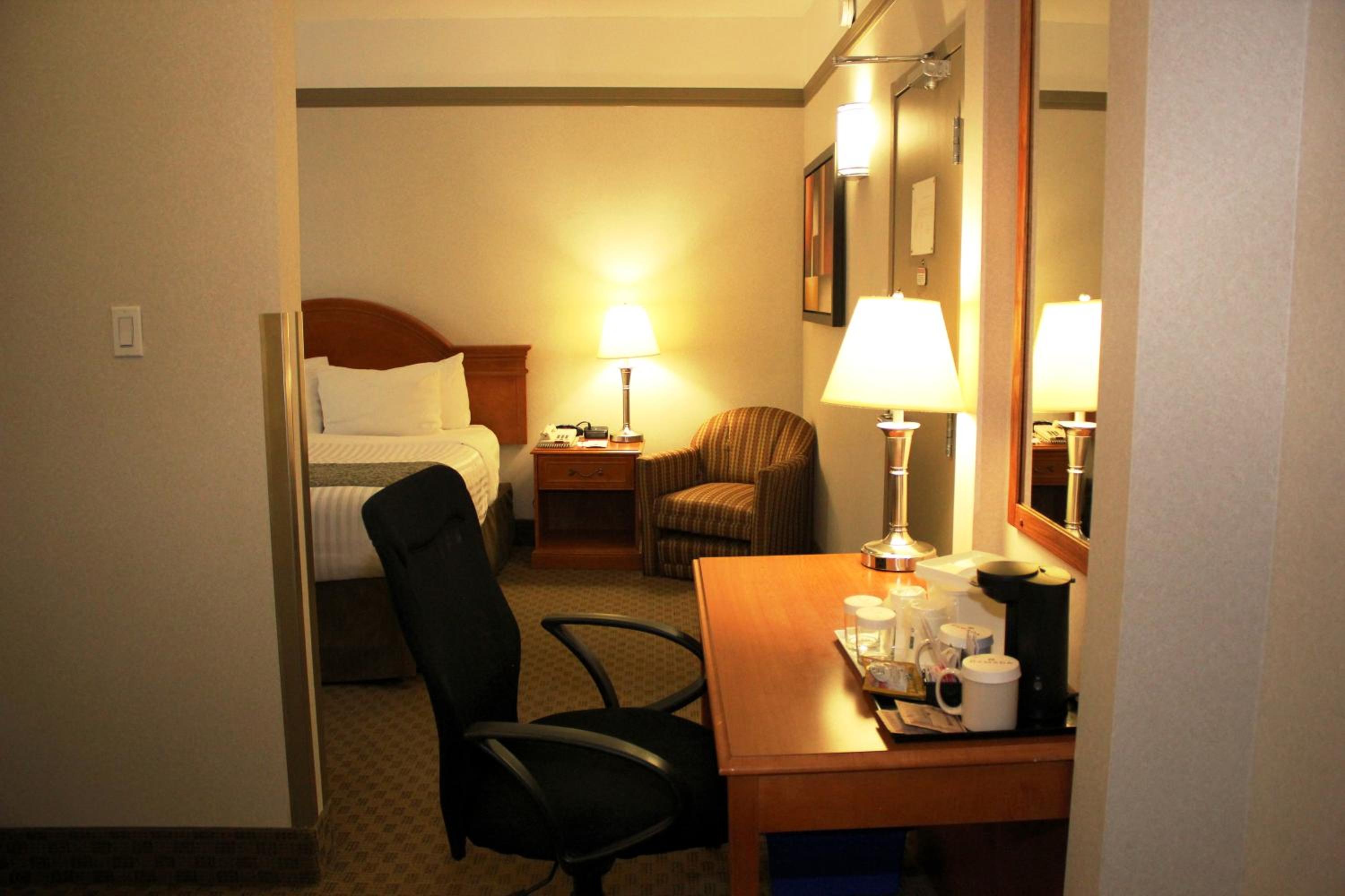 Studio Suite - Non-Smoking - Photo 3