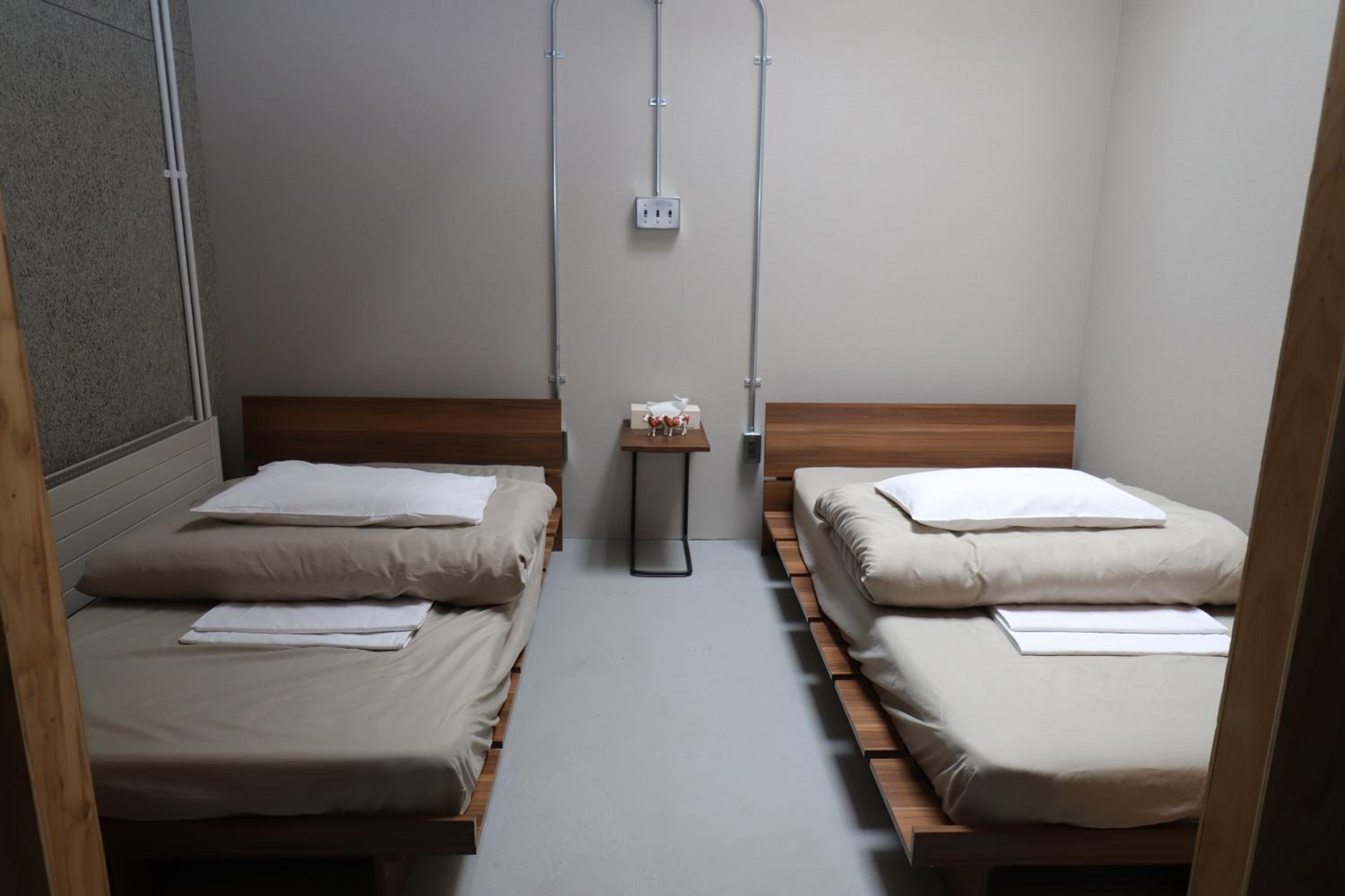 Standard Twin Room with Shared Bathroom