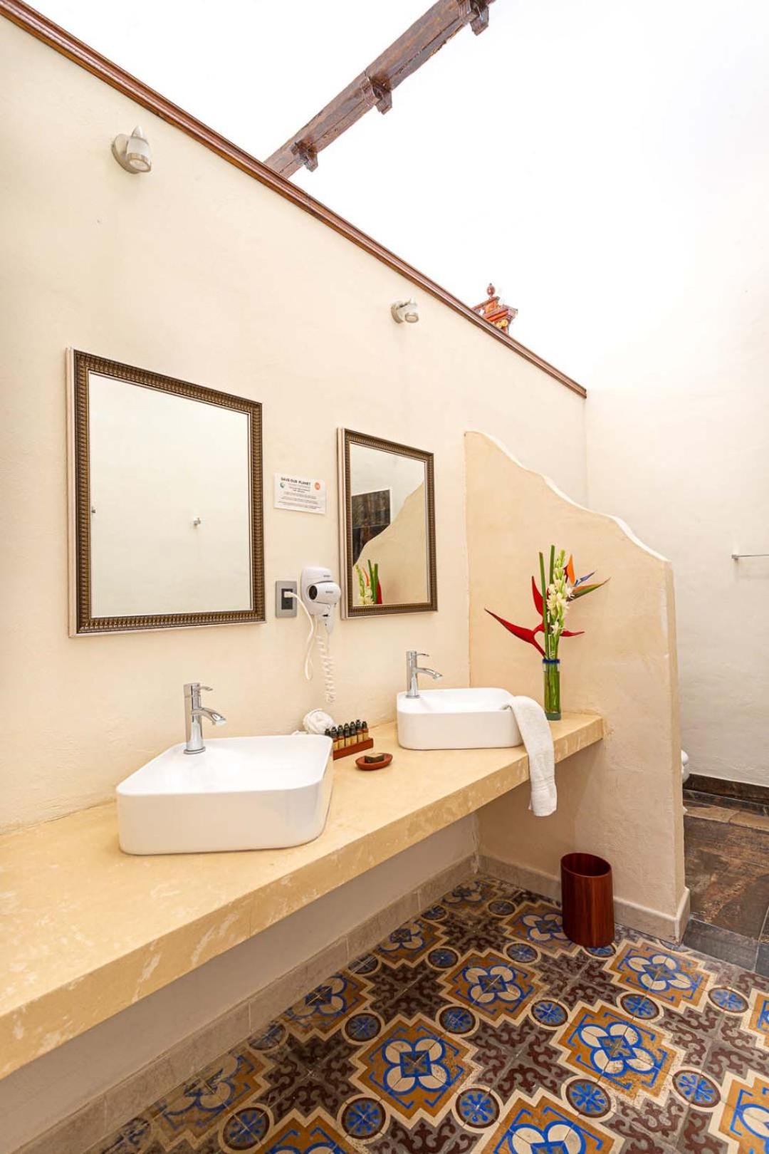 Deluxe Family Suite photo 3