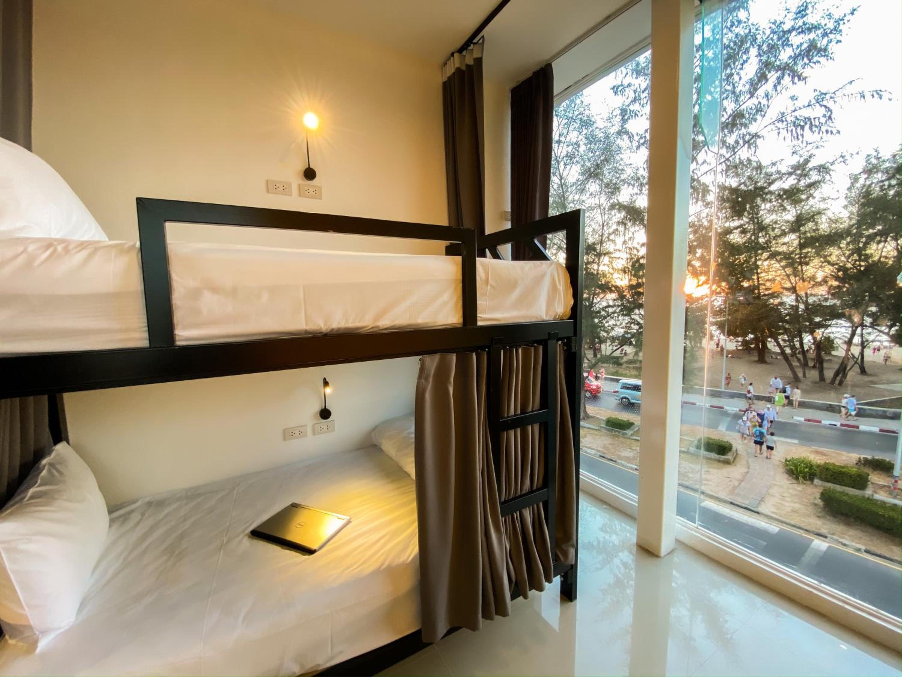 Mixed Dormitory Room with Sea View photo 1
