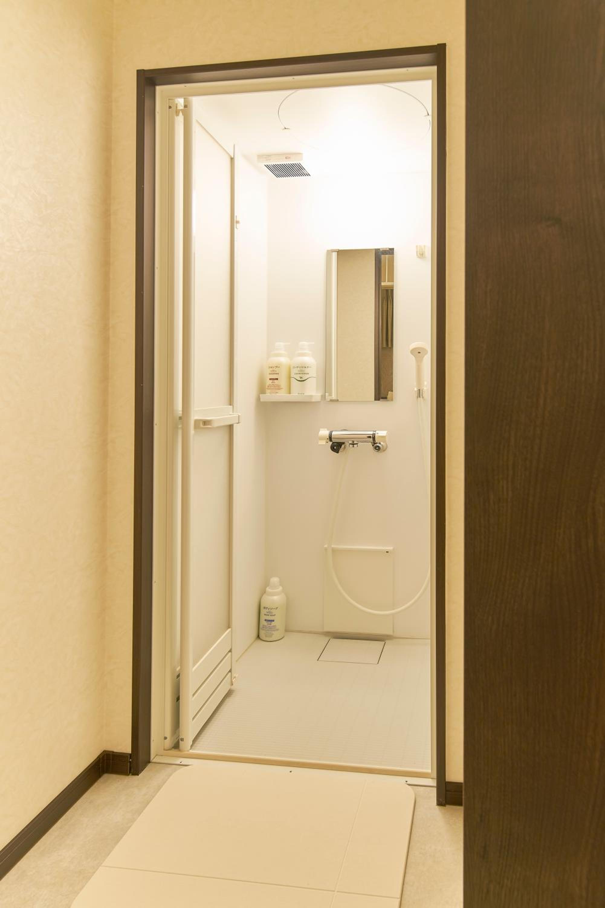 Three-Bedroom Apartment photo 2