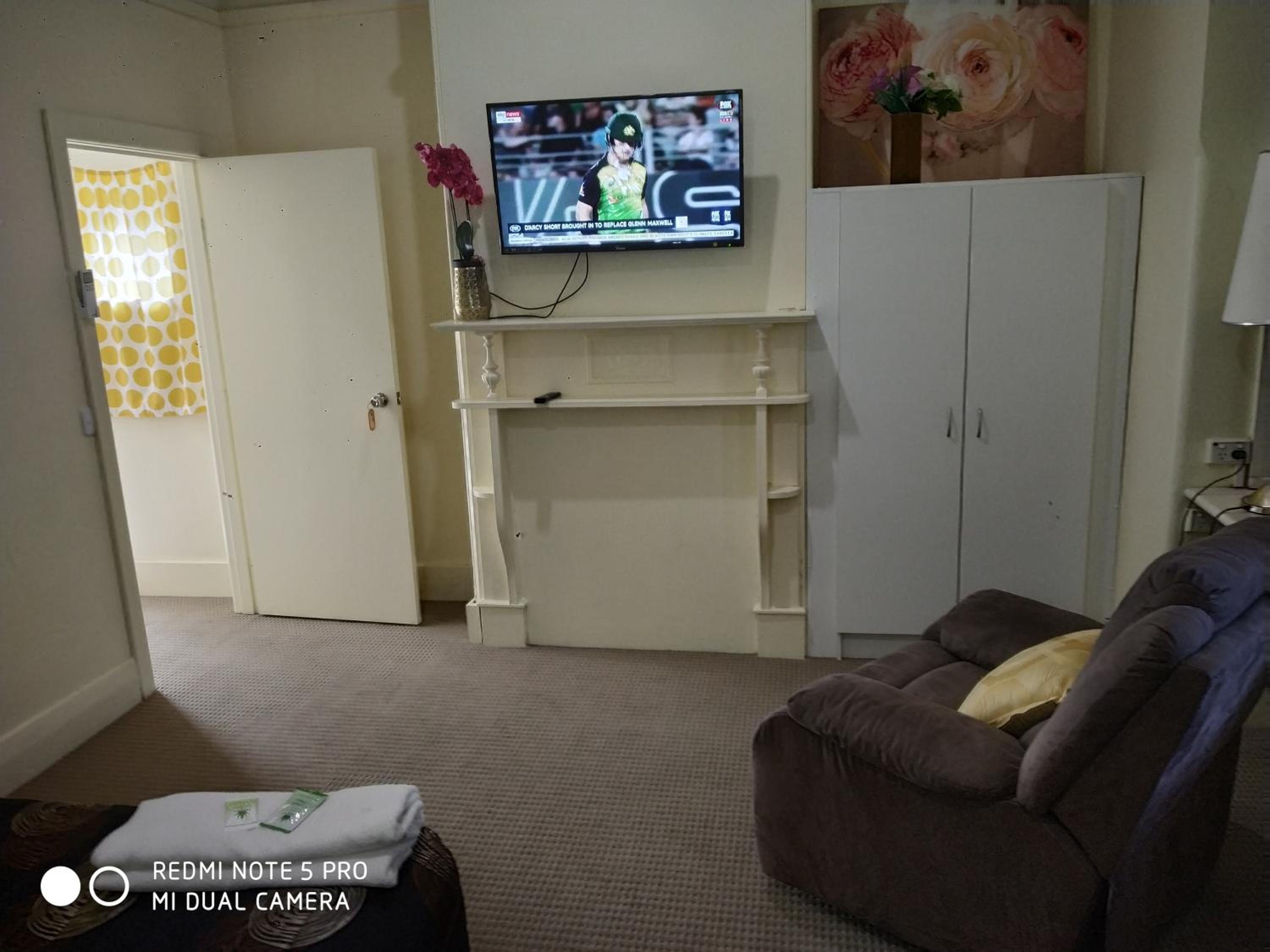 Deluxe Apartment photo 2