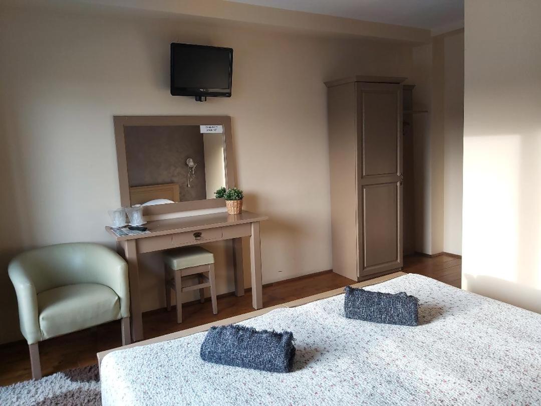 Twin Room with Balcony photo 1