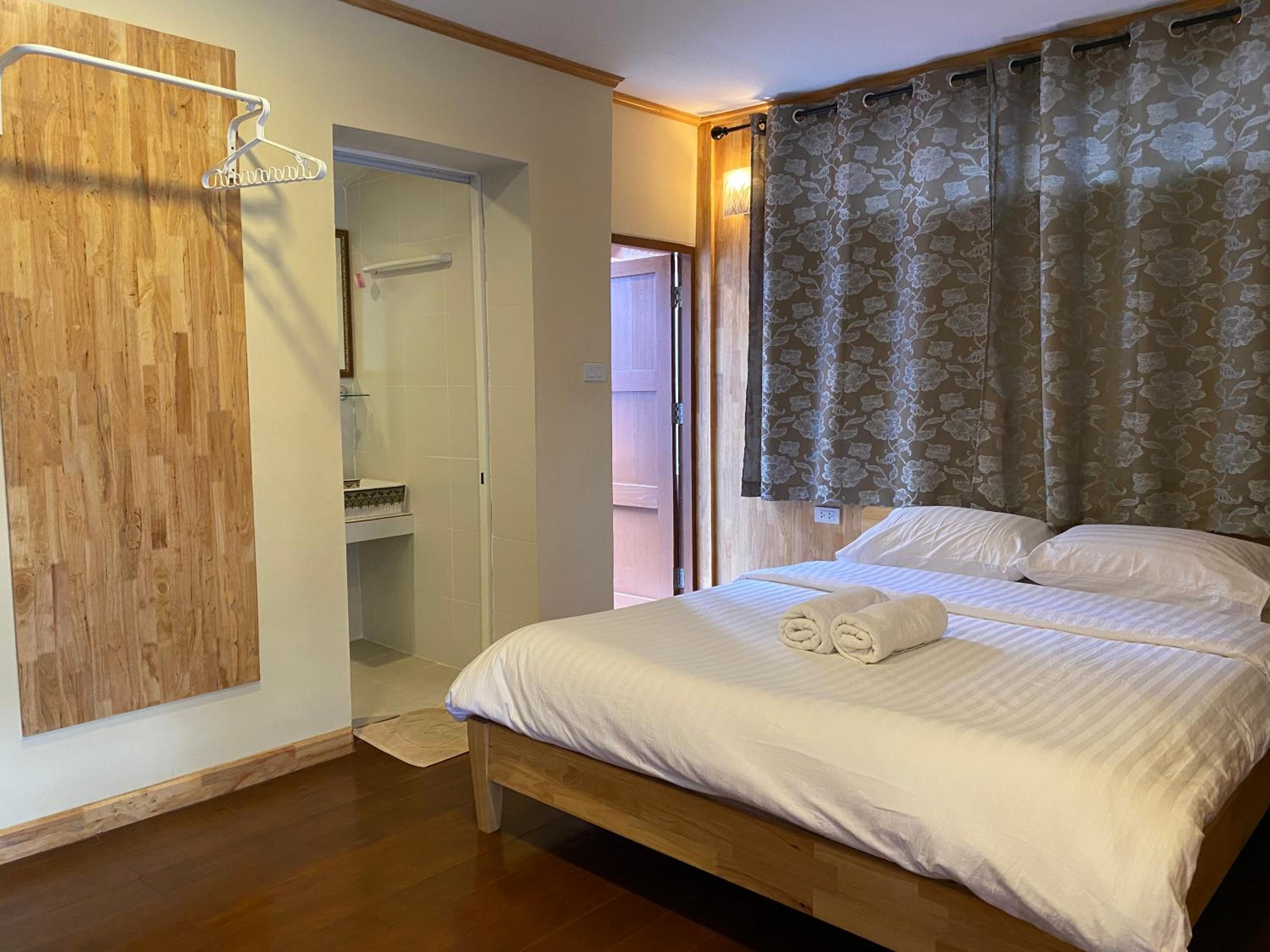 Standard Double or Twin Room photo 2