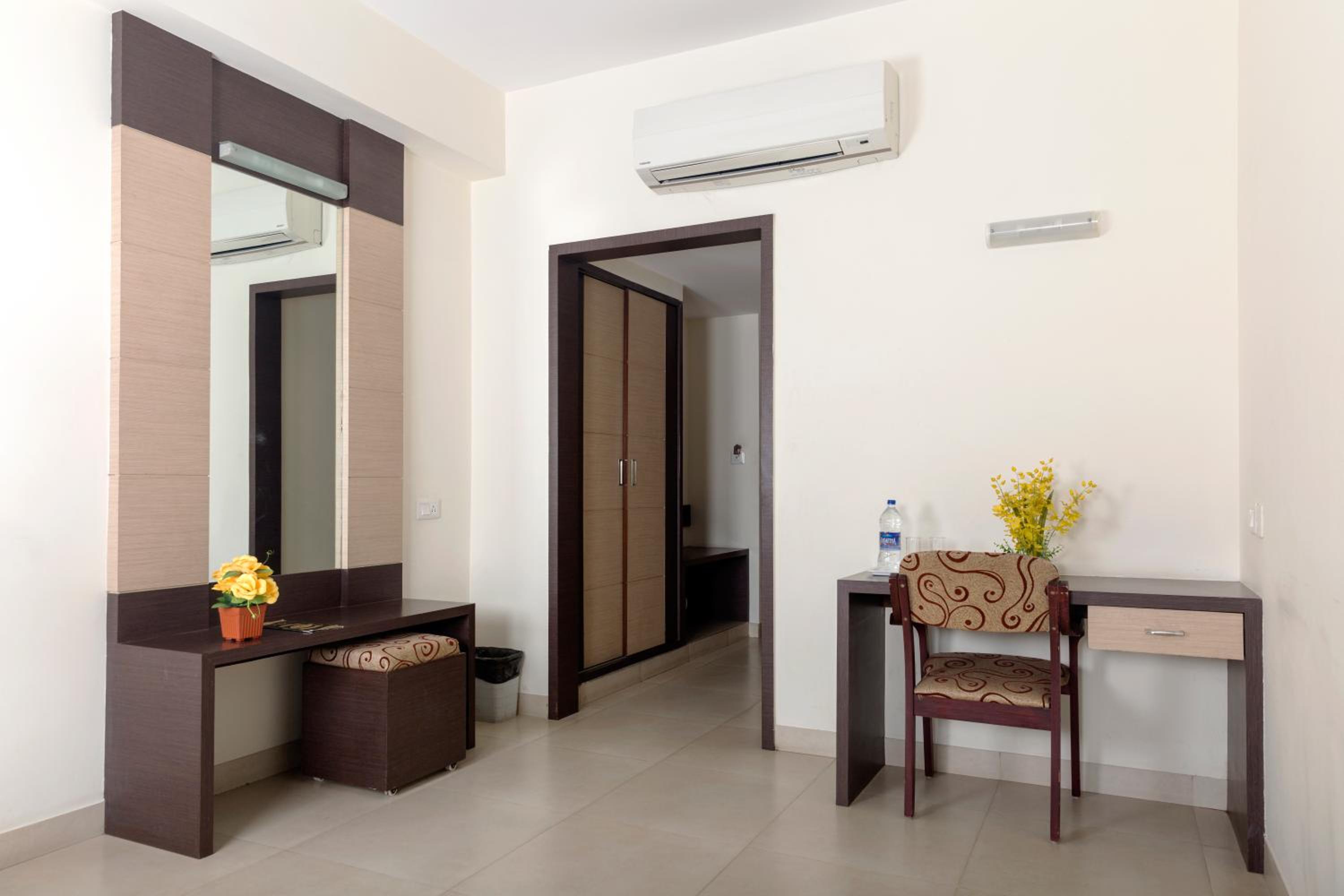 Executive Room - Photo 23